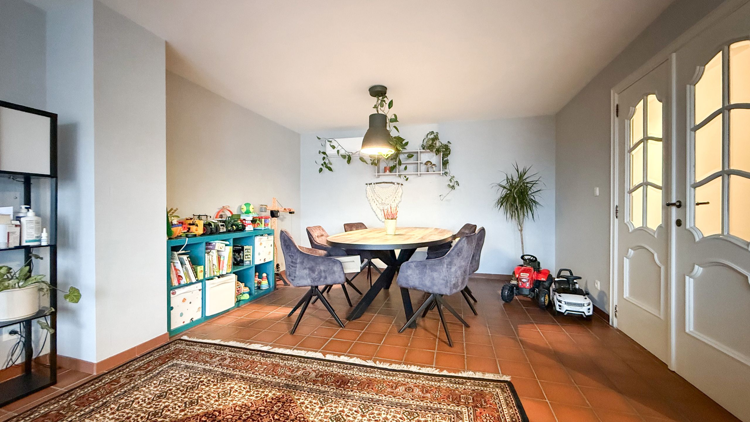 Uitzonderlijk ruim appartement met 3 slpks en garage! foto 9