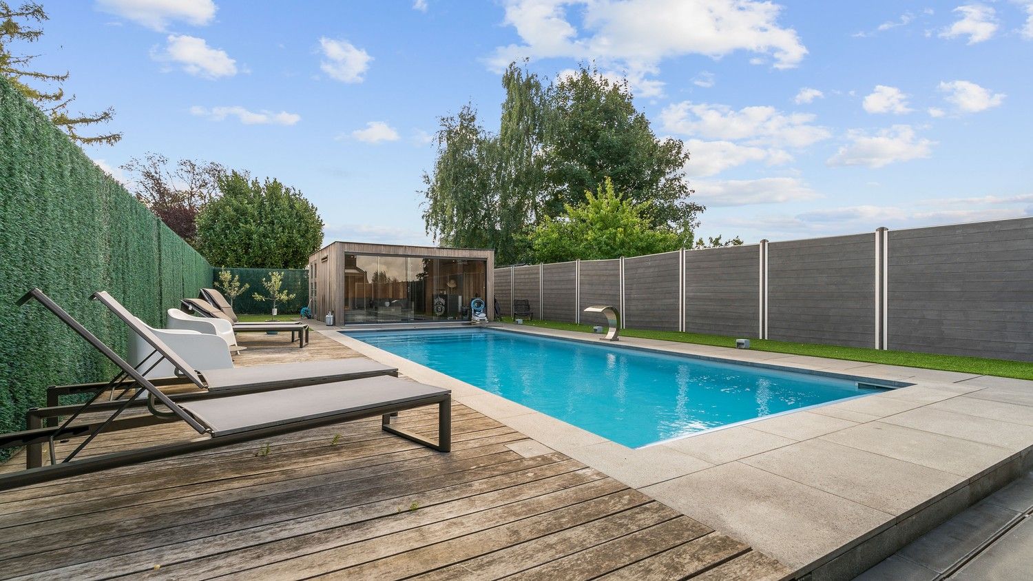 Moderne, instapklare woning met luxe afwerking en zwembad in Sint-Truiden foto 25