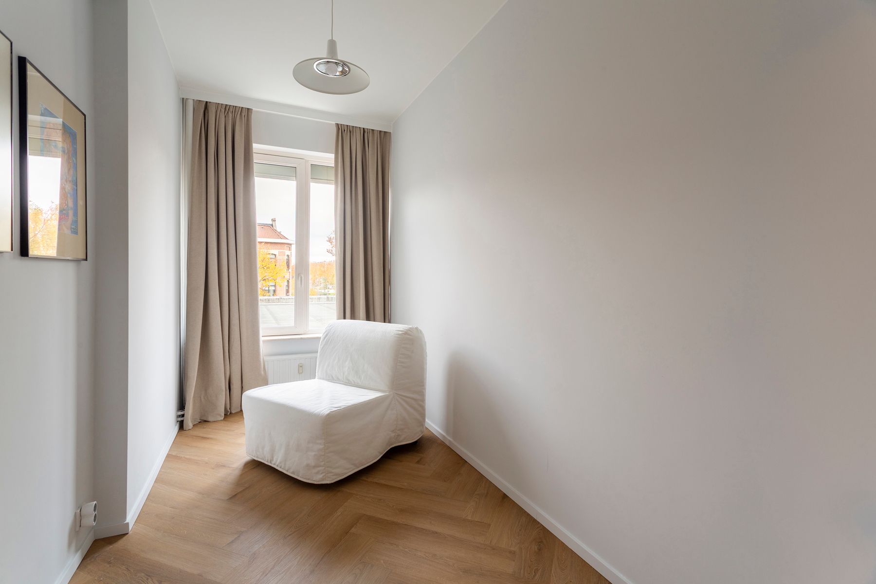 Gerenoveerd bemeubeld appartement met terras aan het Zuidpark foto 13