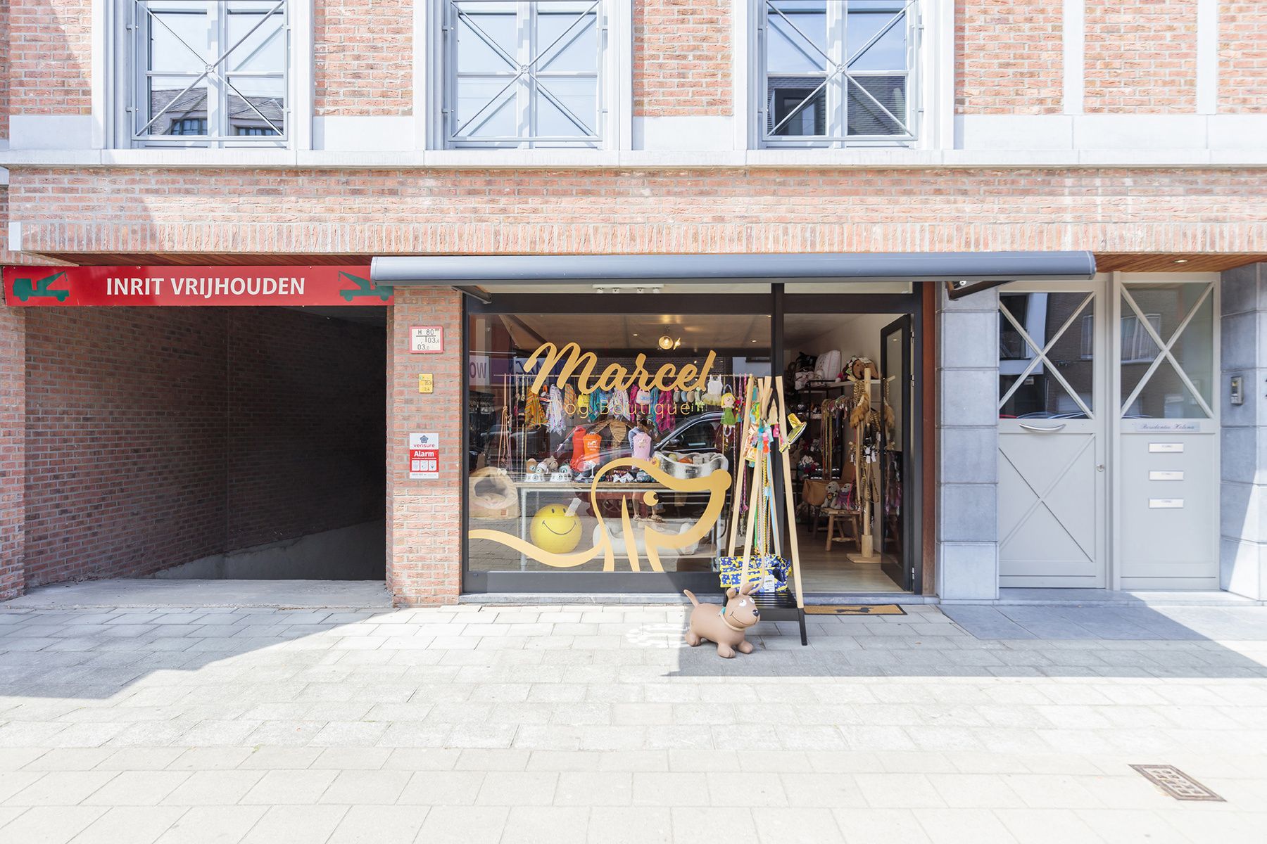 Top commerciële ruimte naast Kruidvat te huur in Schilde foto 2