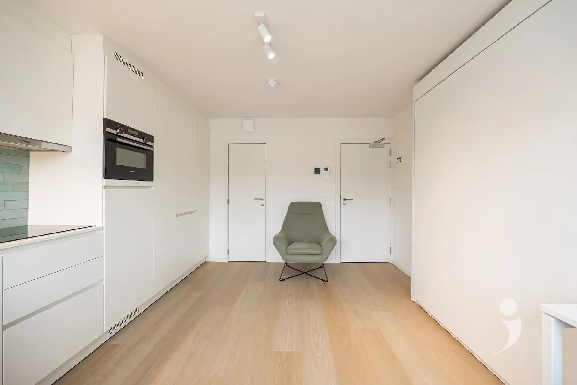 olledig gerenoveerde en bemeubelde studio in Leuven foto 7