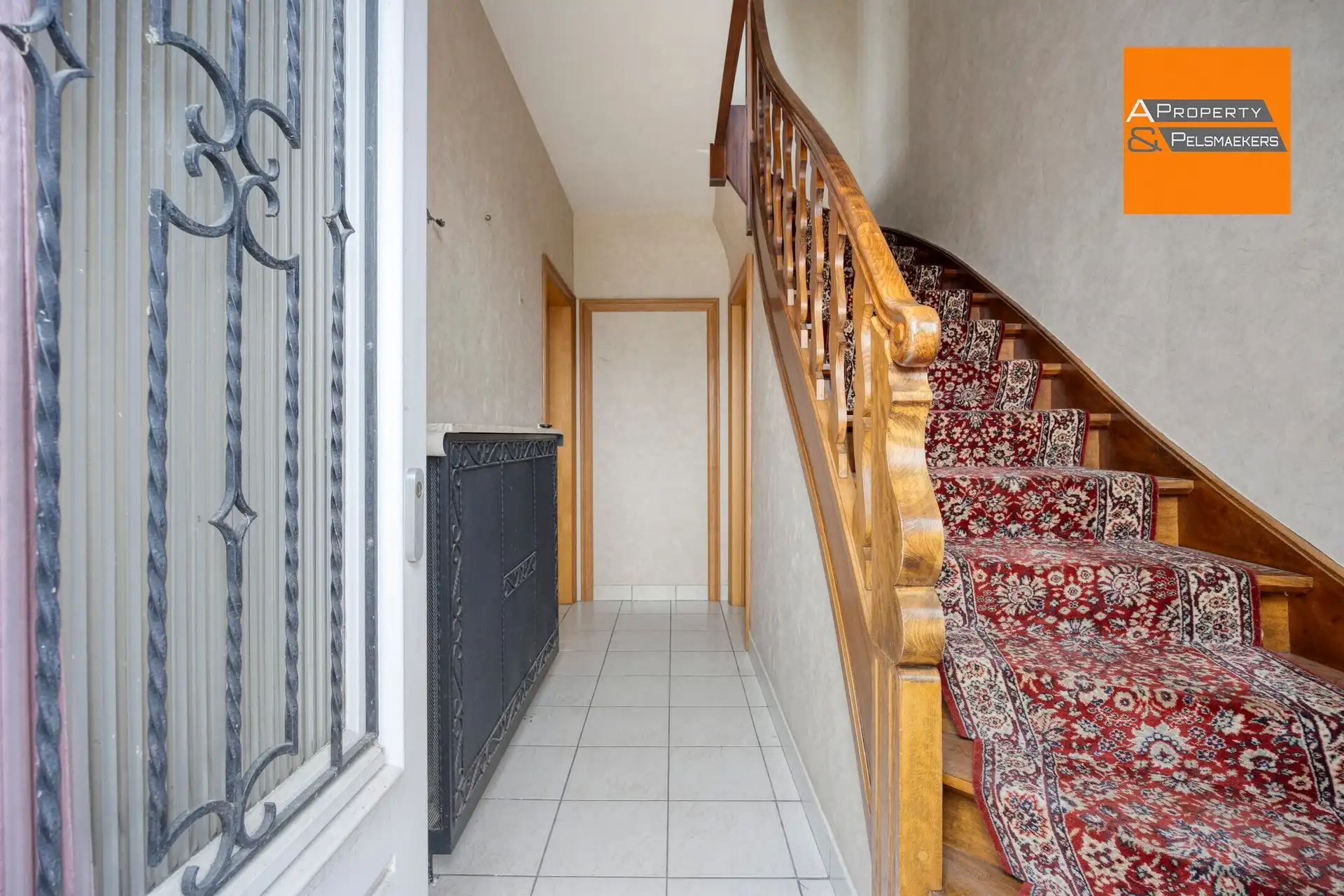 Kleine opbrengsteigendom met 2 appartementen te renoveren foto 6