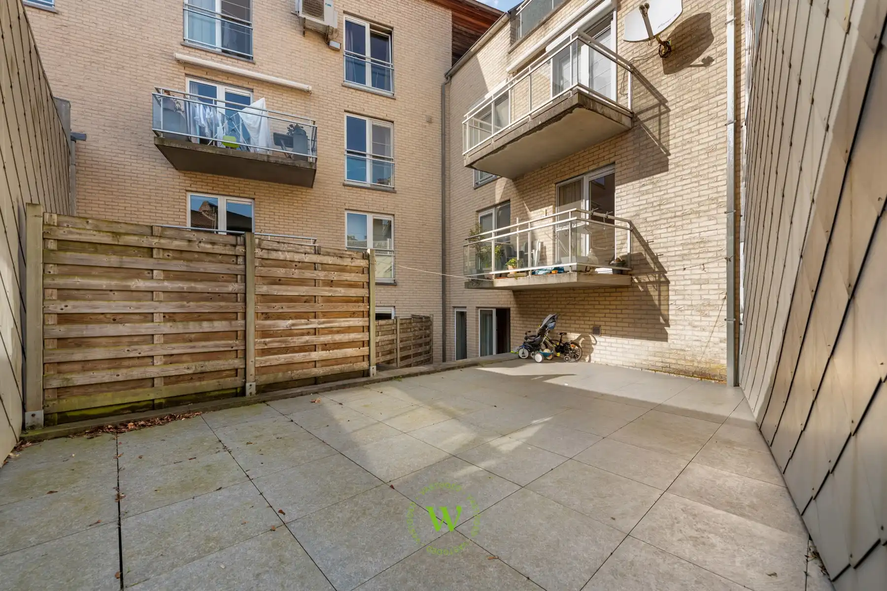 Lichtrijk 2-slaapkamerappartement met zicht op de vesten. foto 13