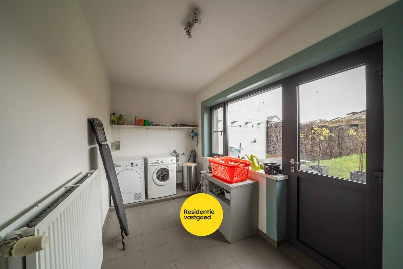 Ruime bel-étage woning met tuin en garage op rustige ligging te Bredene foto 25