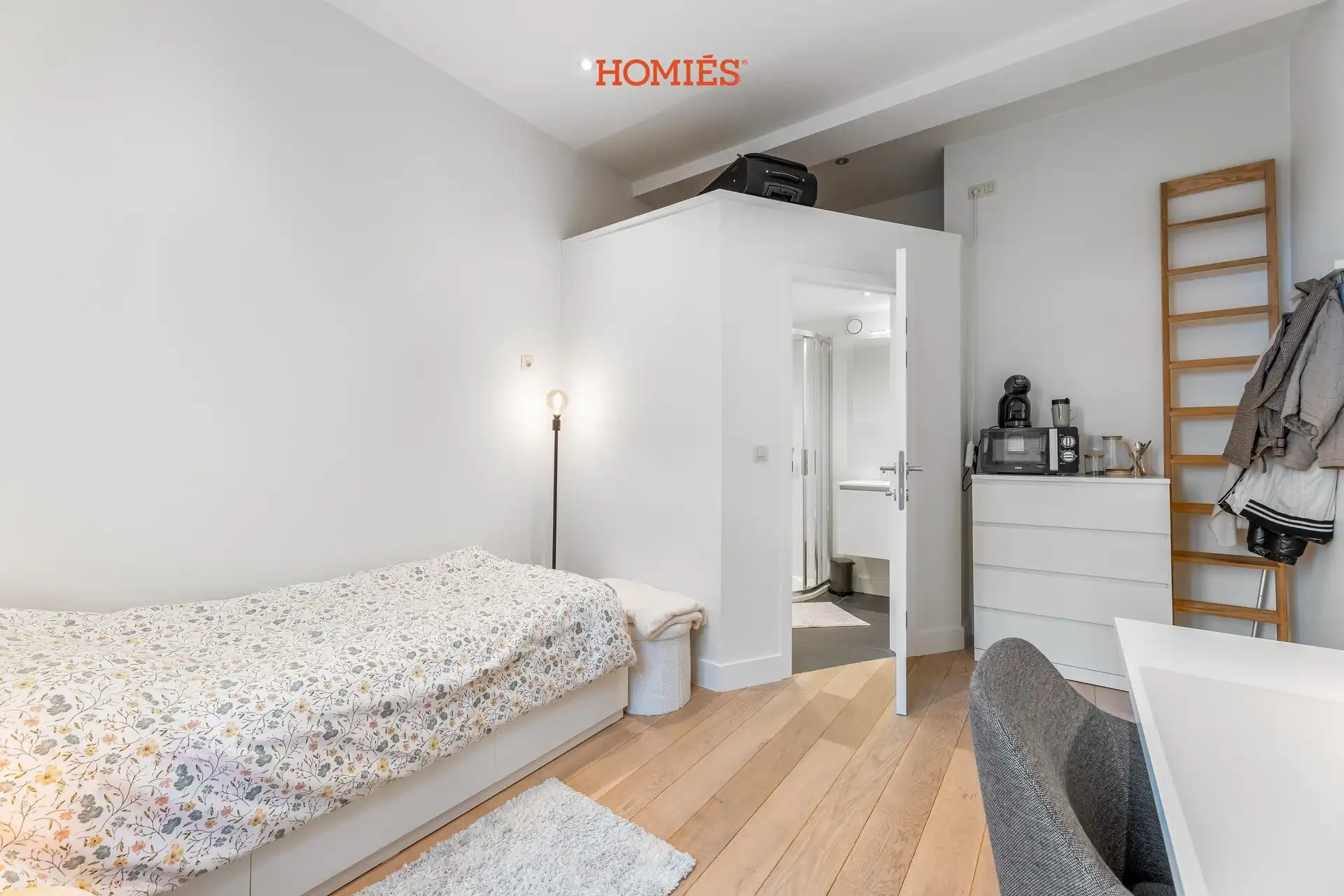 Gezellige studentenkamer eigen sanitair foto 7