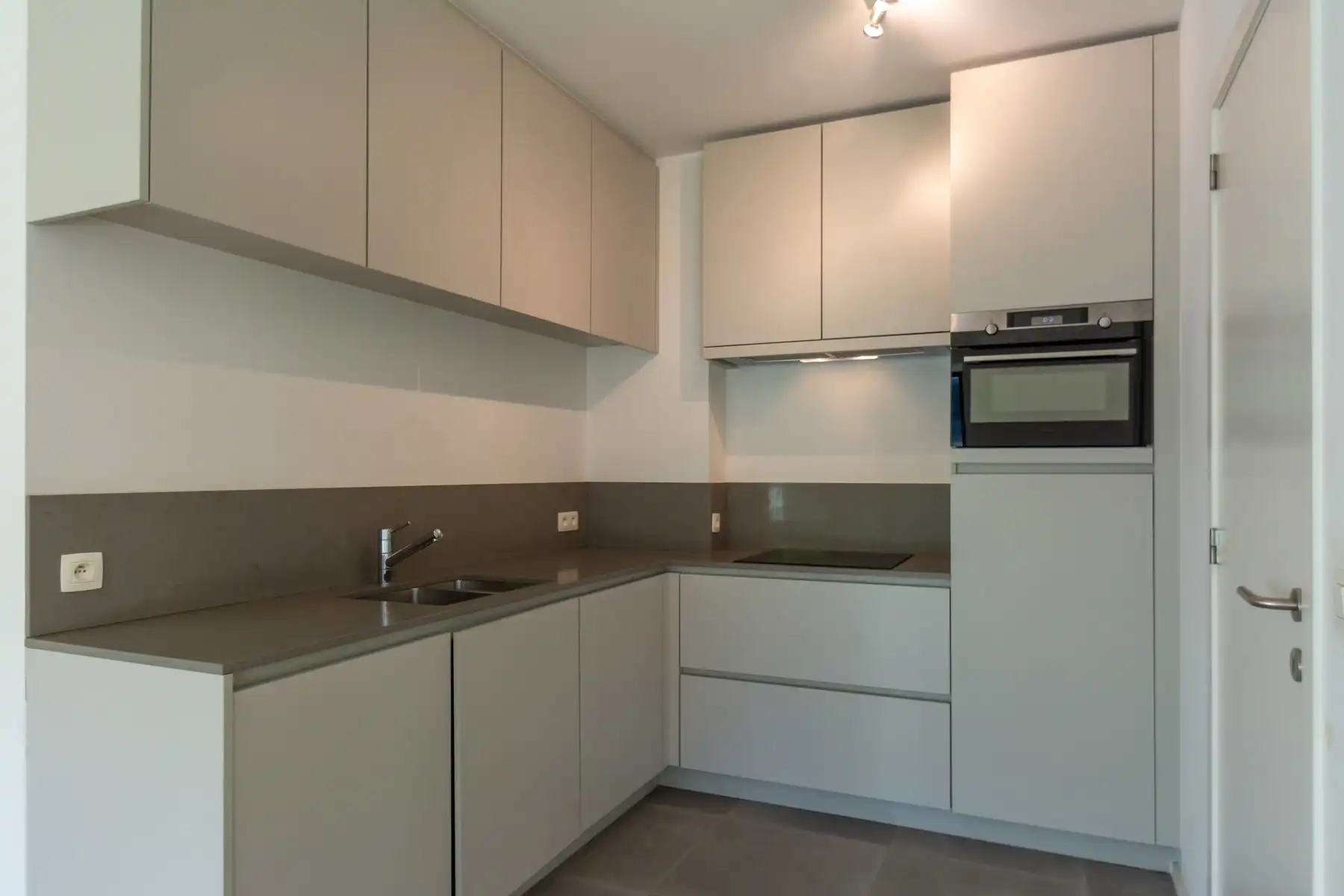Drie-slaapkamerappartement met riant terras foto 8
