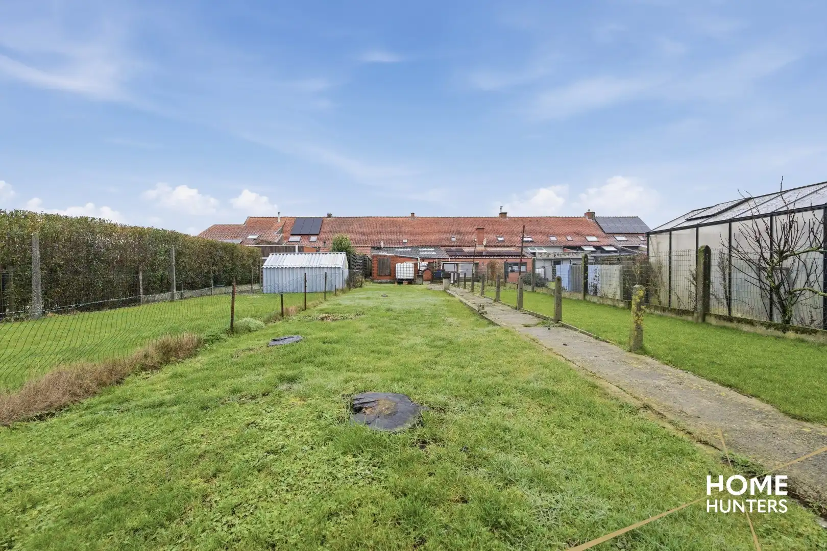 Te renoveren woning met 3 slaapkamers en ruime garage in Vlamertinge foto 23