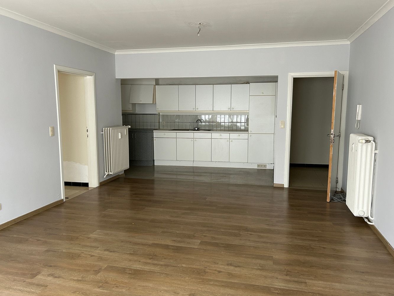 Building met handelsgelijkvloers, 4 appartementen, 3 garages en kelder foto 31