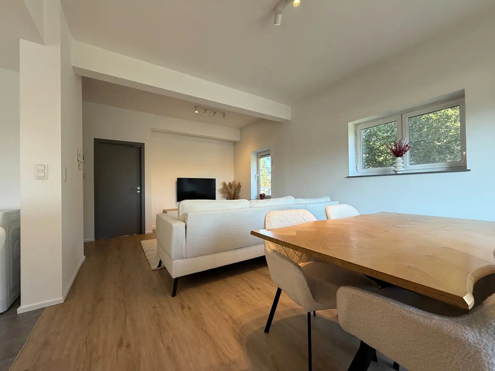 Lichtrijk appartement zonder gemeenschappelijke kosten foto 6