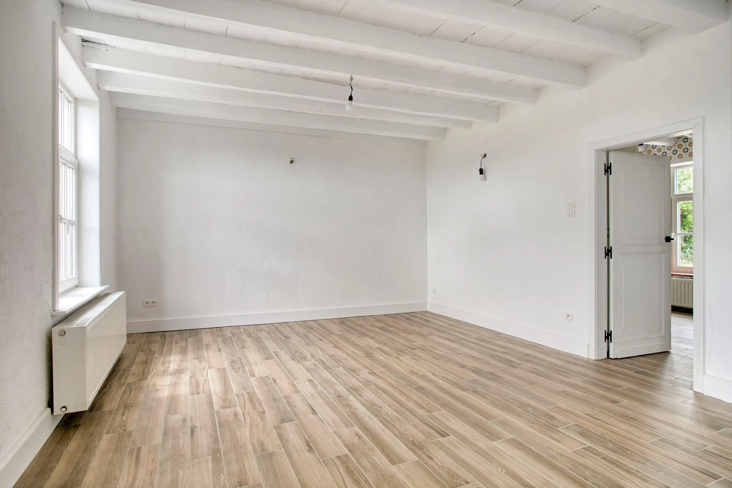 Gerenoveerde landelijke woning met 4 slaapkamers op 897 m². foto 16