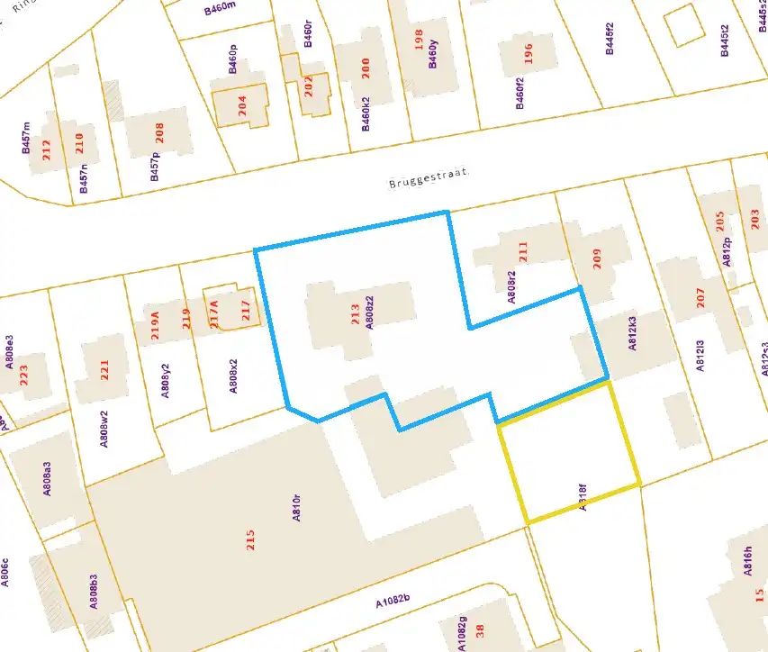 Instapklaar, luxueus afgewerkte VILLA (5 slpkms, dubbele garage, ...) met BIJGEBOUWEN (stallingen en bergplaats). Grondopp.: 2.814m² + Optioneel : braakliggend stuk industriegrond. foto 29