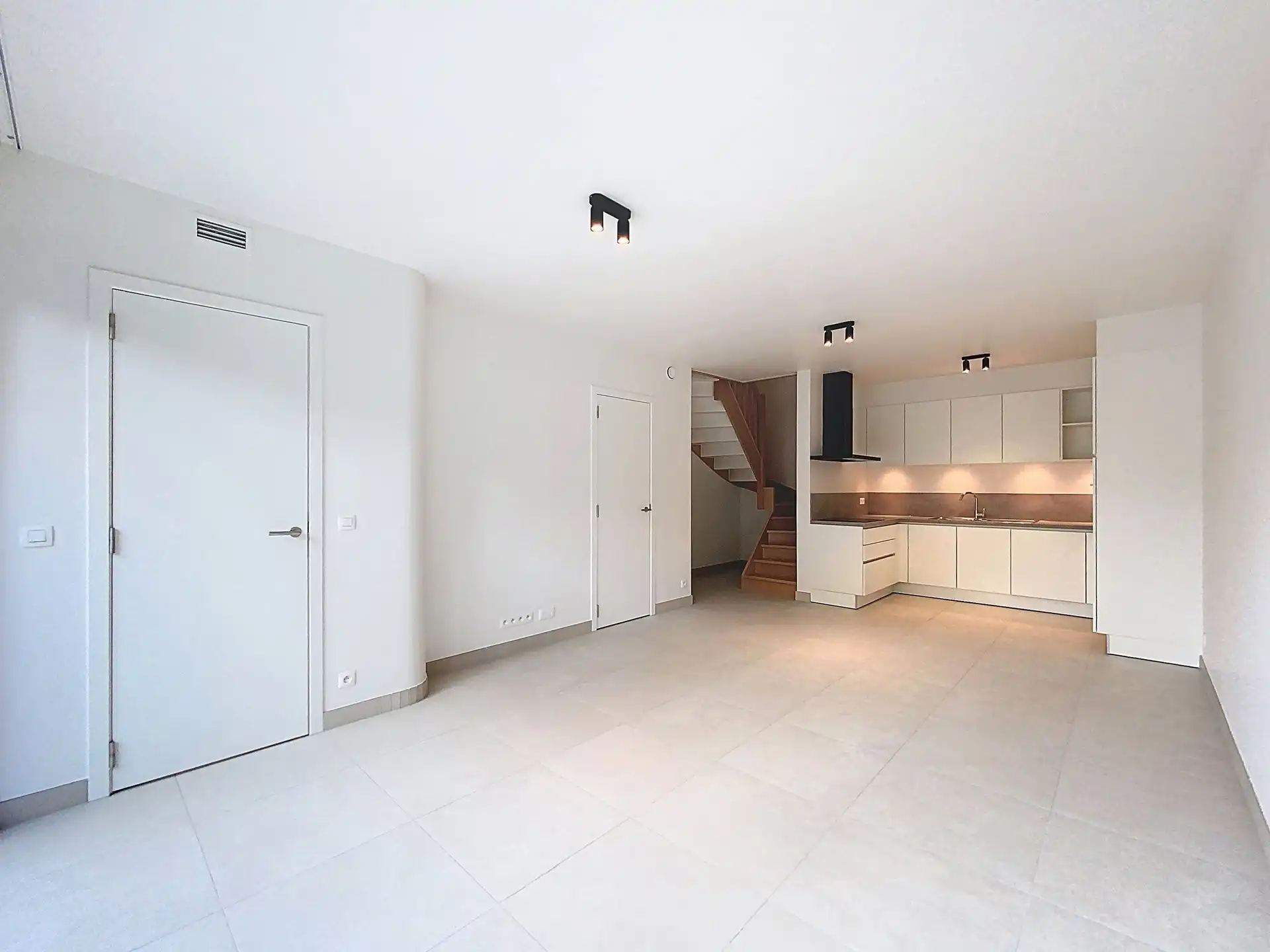 Duplex 3 CH & nieuw kantoor met prachtige volumes foto 3