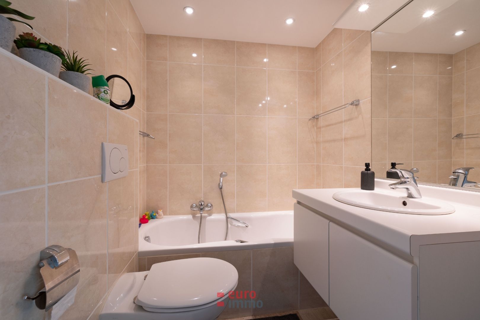 Schitterend gelijkvloers hoekappartement met zalig terras! foto 15