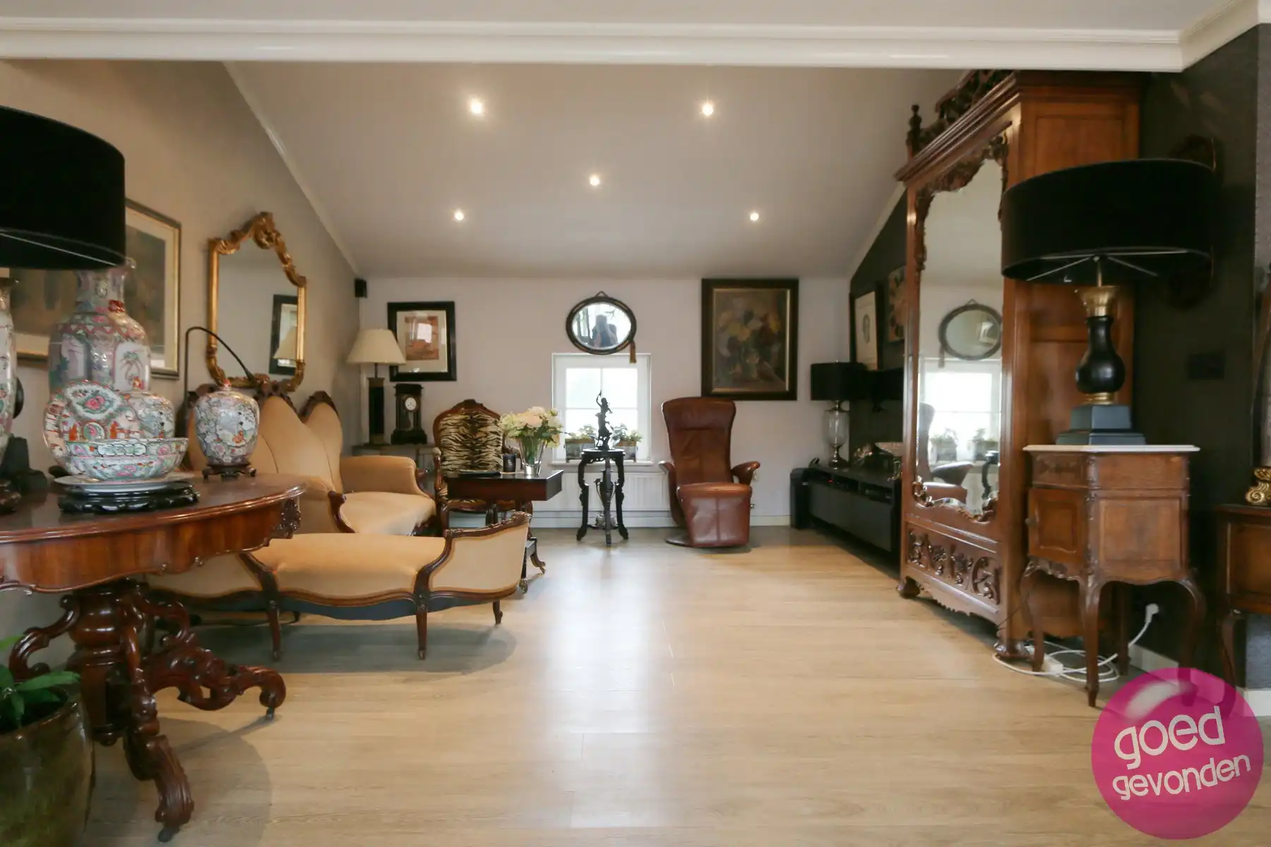 UNIEKE DUBBELE WOONST - TUIN - TERRAS - PARKING foto 45