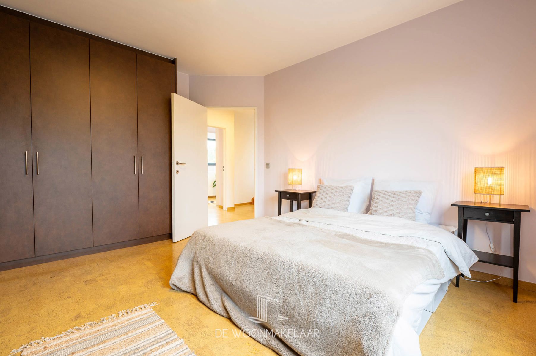 Luxeuze en ruime HOB met 4 slaapkamer en tuin met zwemspa foto 14