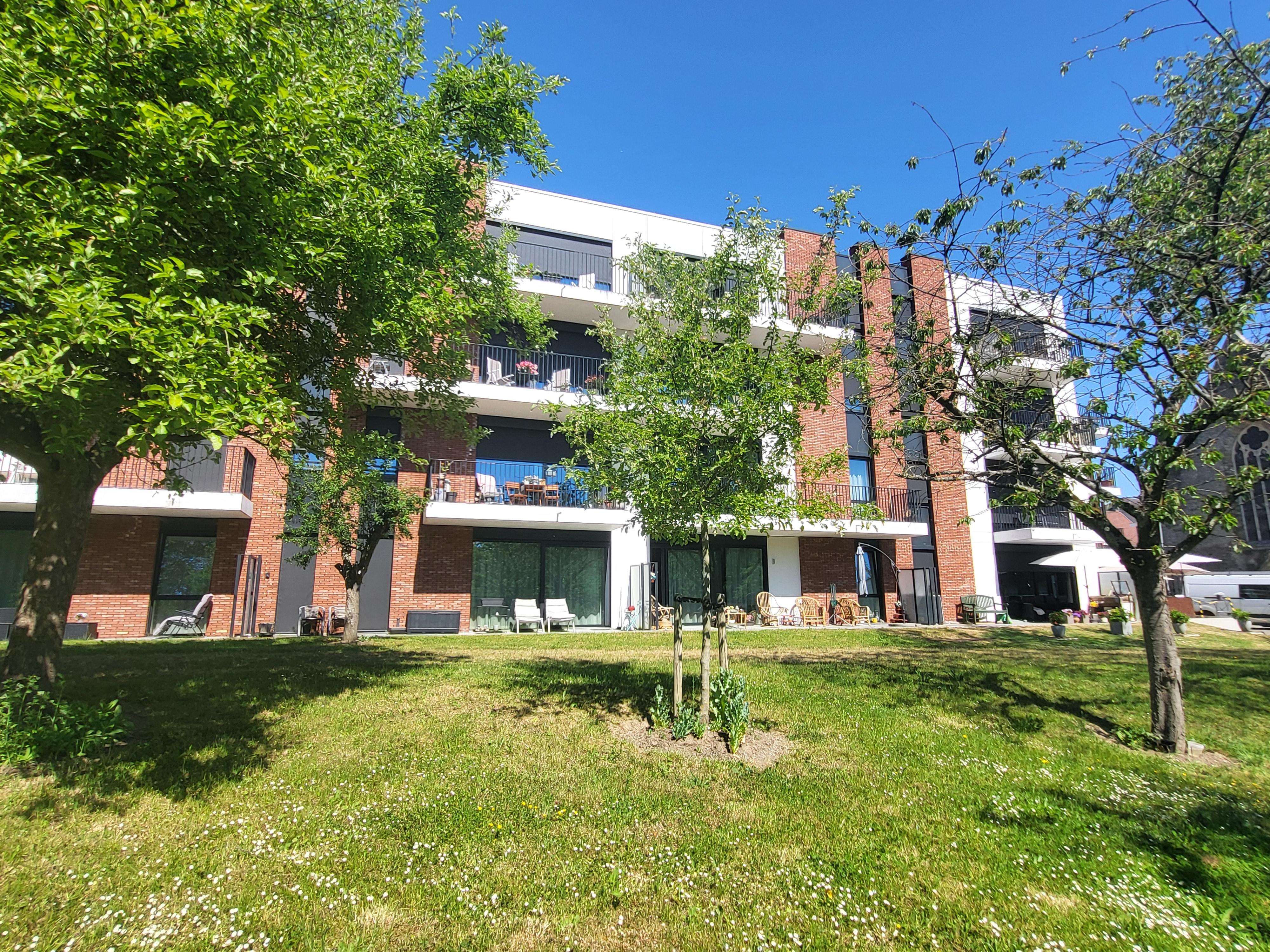 Prachtige assistentiewoning van 70m² met zonnig terras en gemeenschappelijke tuin, veel lichtinval! Ideale investering, verhuurd aan 26,21€/ dag.  foto 4