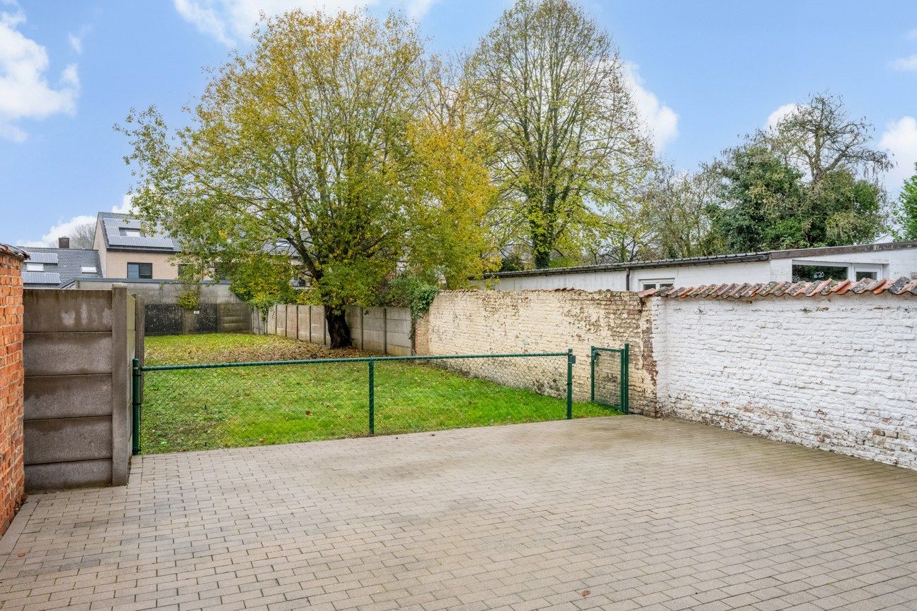 Karaktervolle Gezinswoning met Potentieel in Centrum Herzele! foto 9