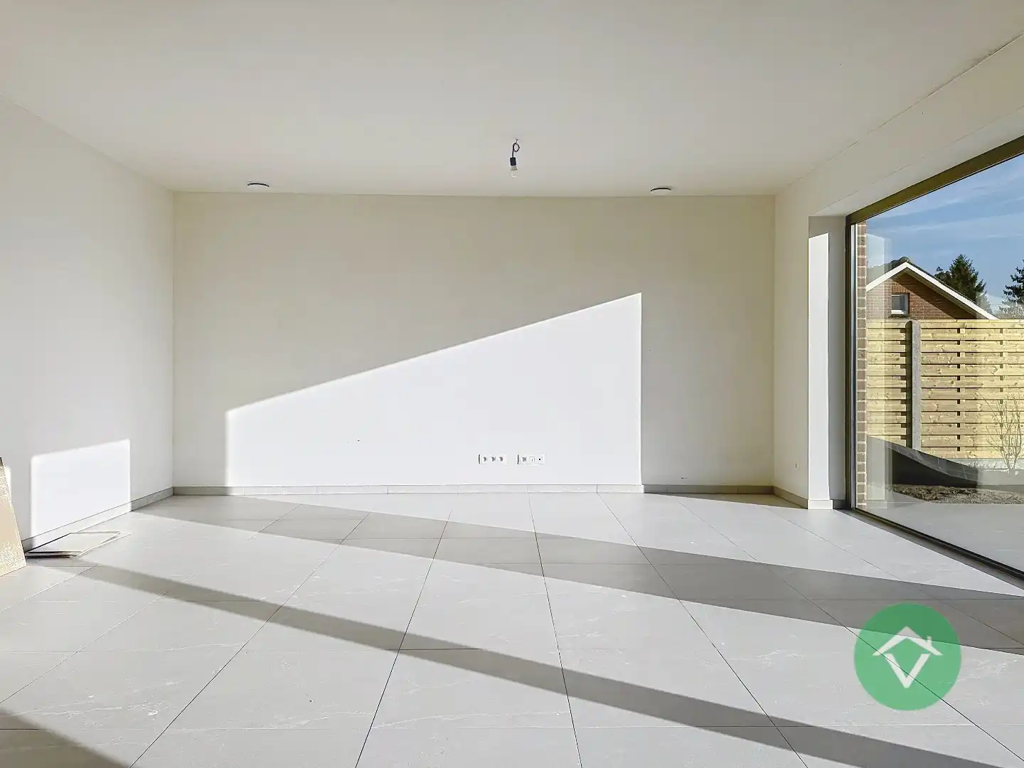 Volledig nieuwe woning met 4 slaapkamers en diepe tuin te Wijnendale foto 4