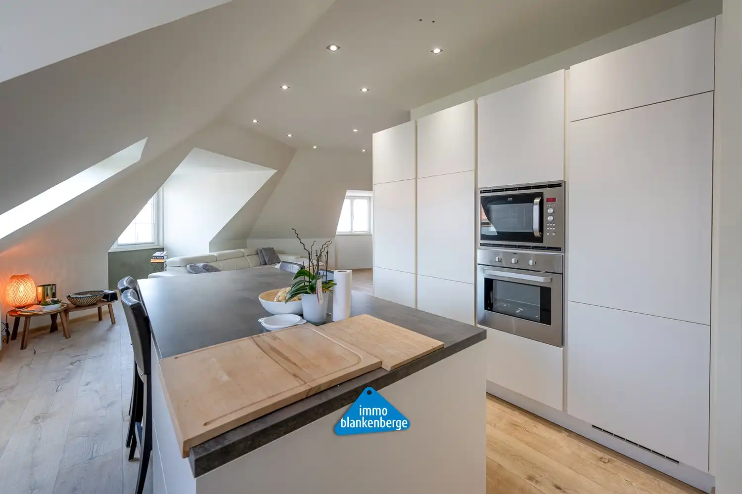 Stijlvol appartement met Moderne open Keuken nabij de Jachthaven van Blankenberge foto 8
