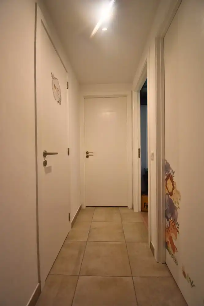 Modern Appartement met 2 slaapkamers te Huur in Halle - Inclusief Parkeerplaats en Kelder! foto 7