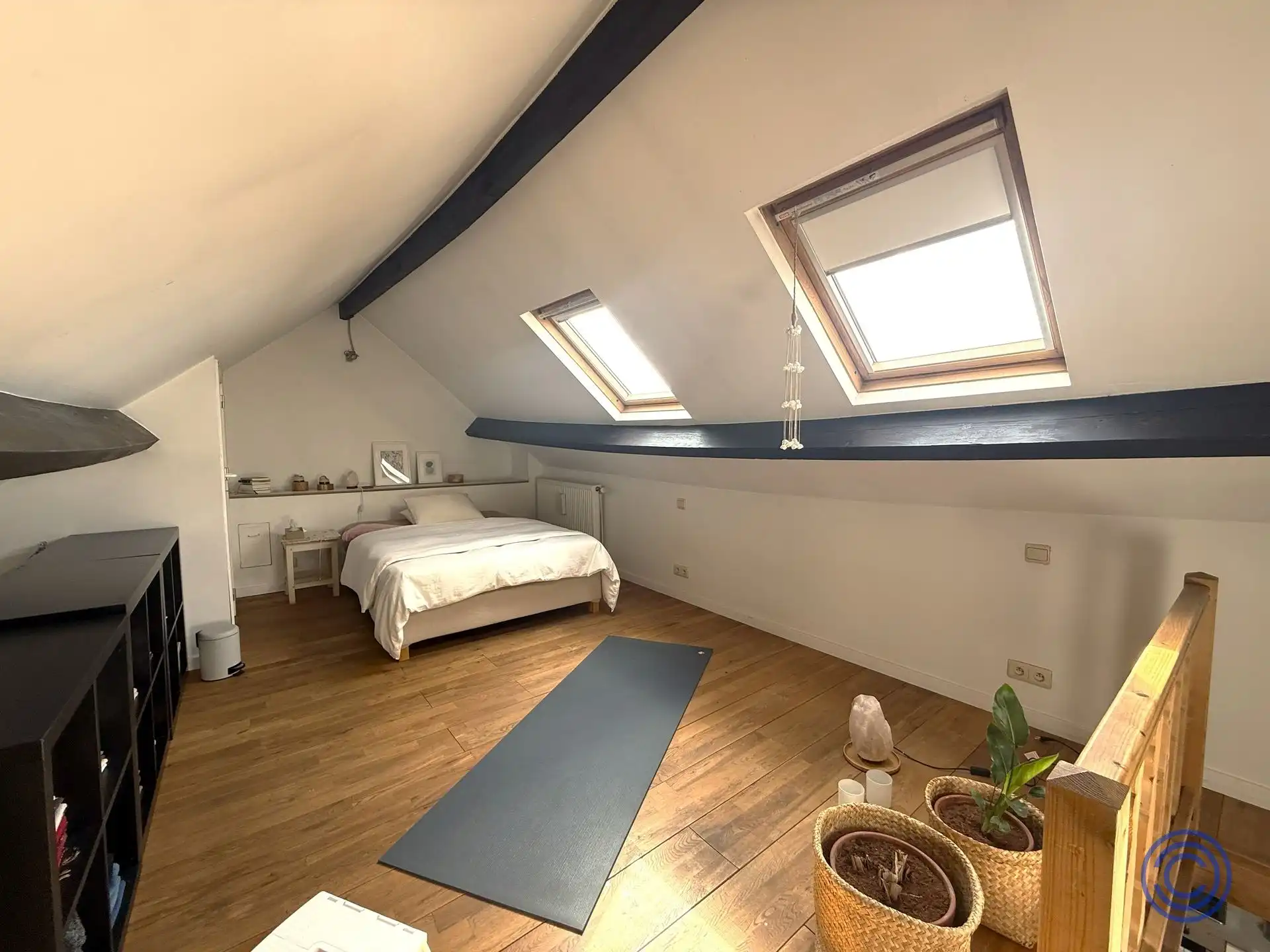 Zonovergoten dakappartement met terras in het midden van Antwerpen! foto 5