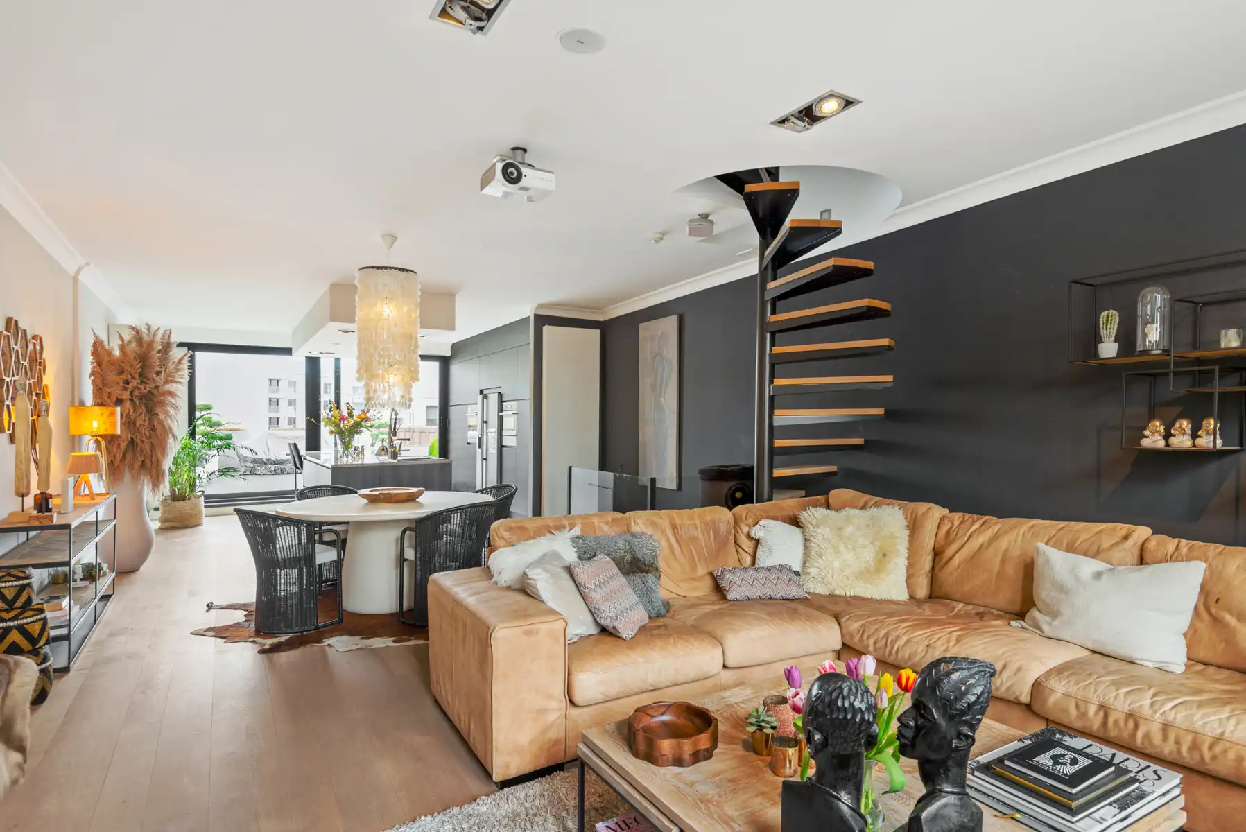 Mooi duplex appartement gelegen aan de Vesten te Lier. foto 7