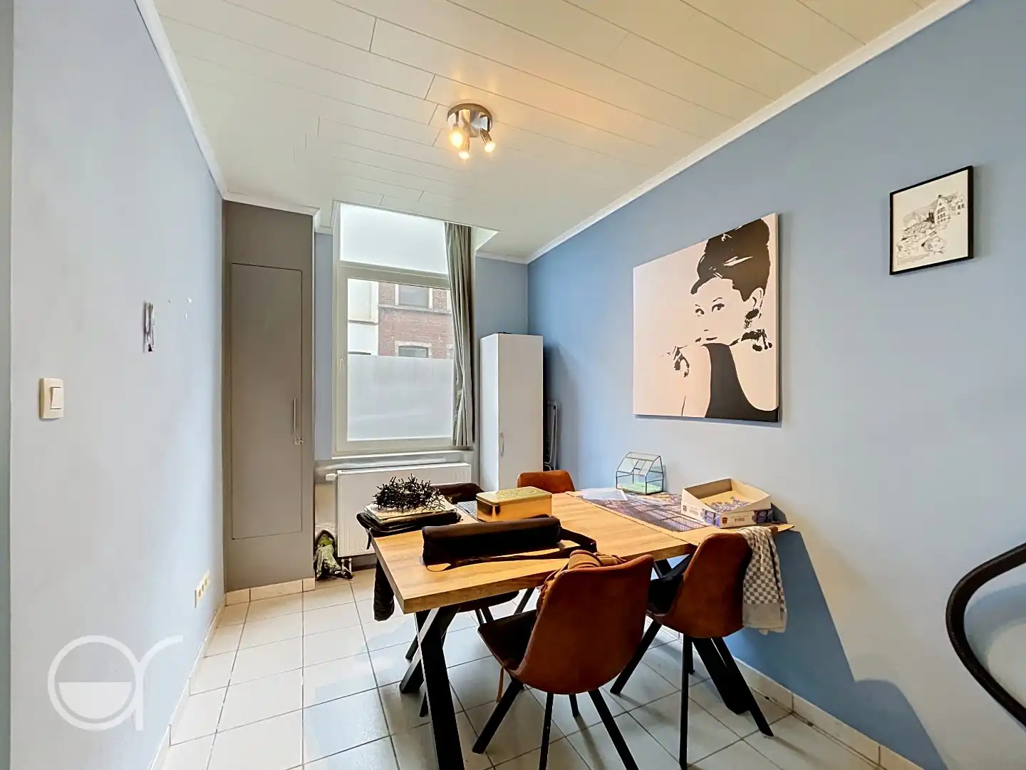 Centraal gelegen rijwoning met 2 slaapkamers, omgeving UZ foto 2