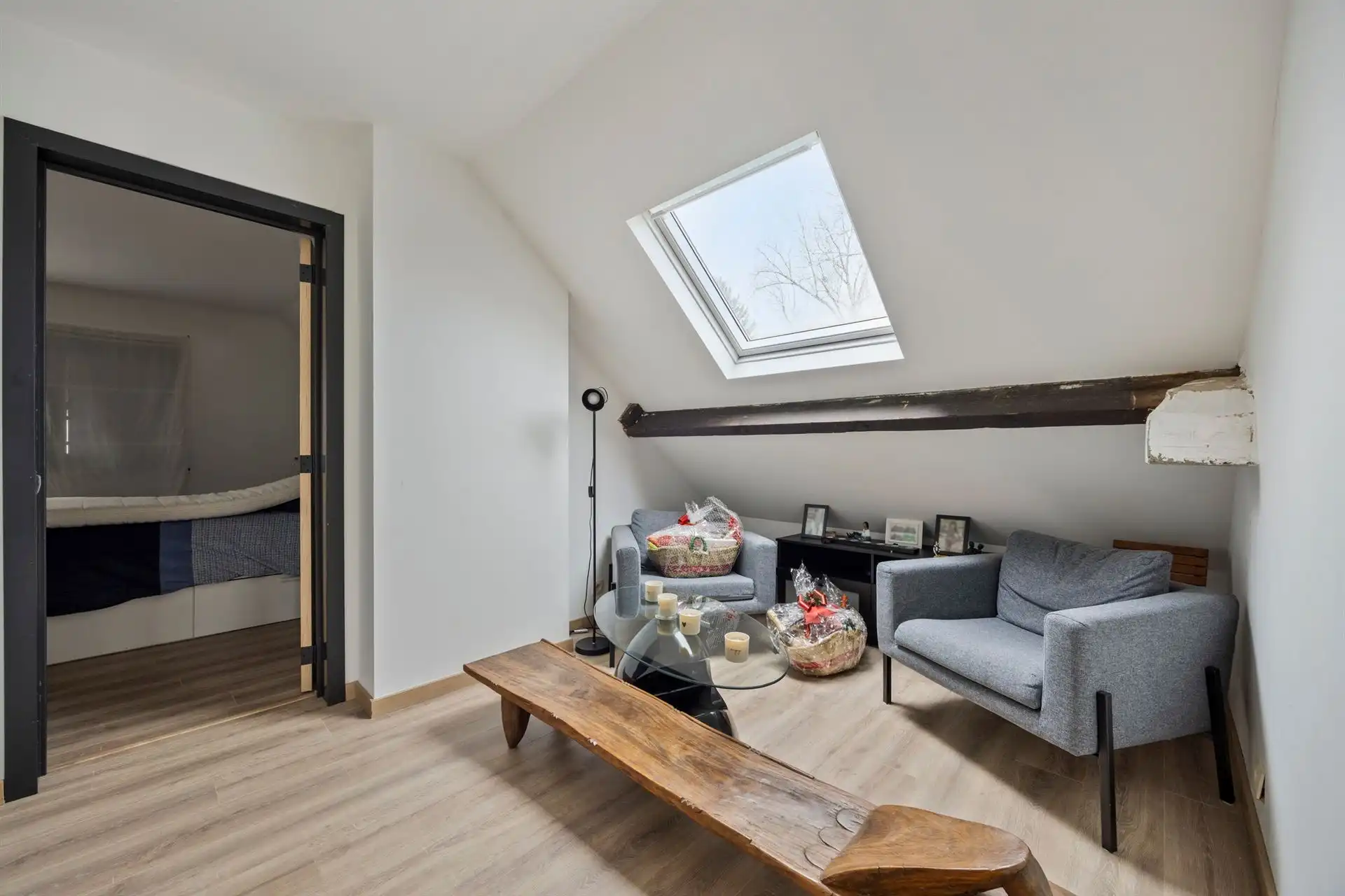 Charmante, gerenoveerde villa op rustige locatie foto 17