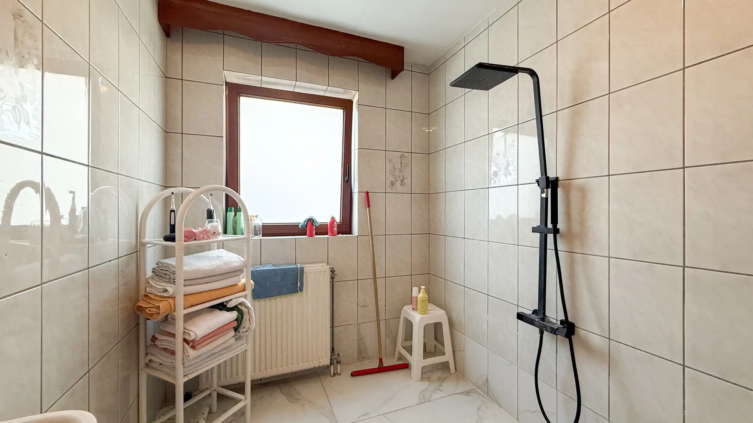 Instapklare bungalow met 5 slpks op toplocatie in Heusden! foto 16