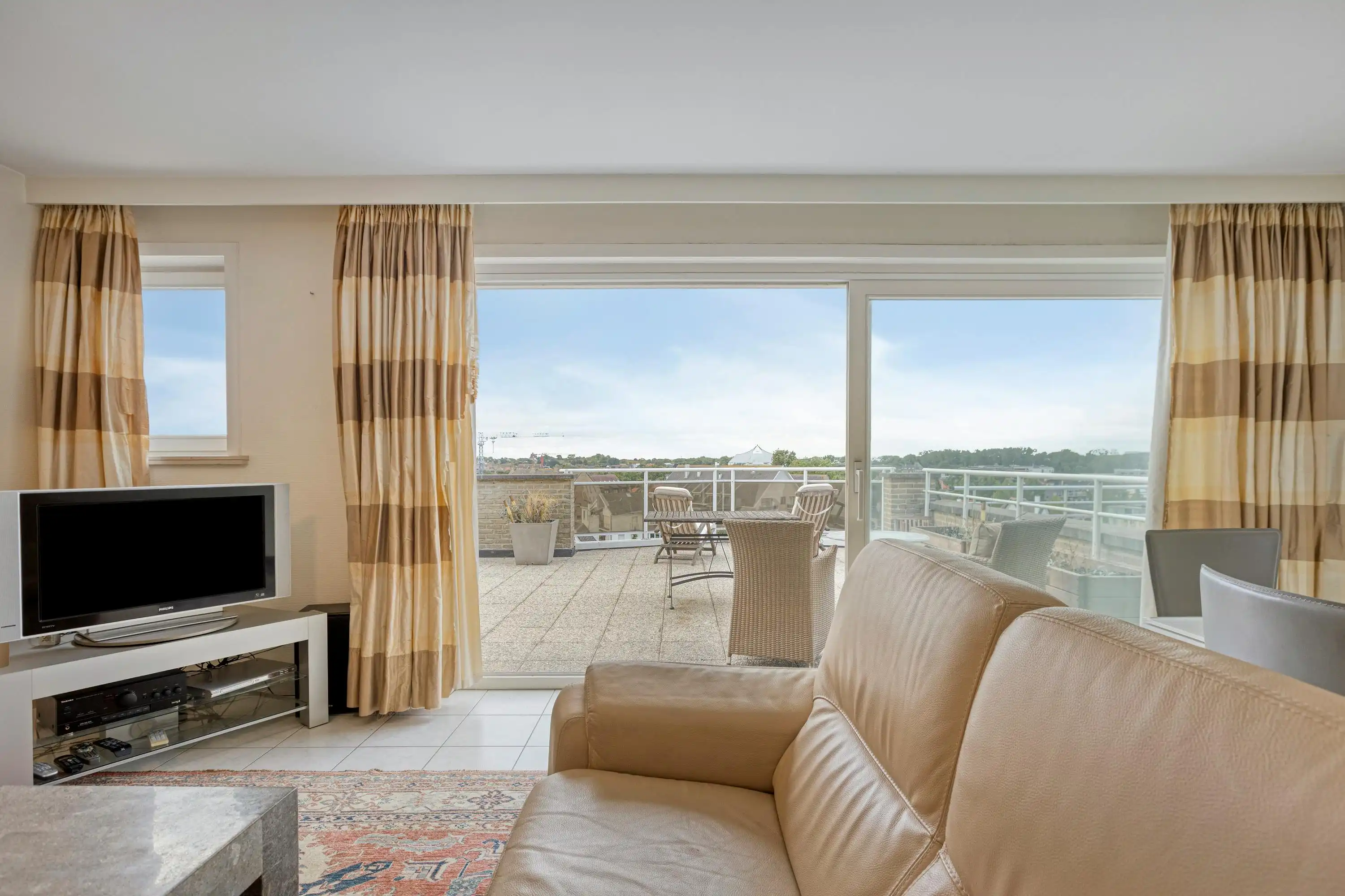 Penthouse (84 m²) met ruim terras (48 m²) vlak bij de Zeedijk foto 5
