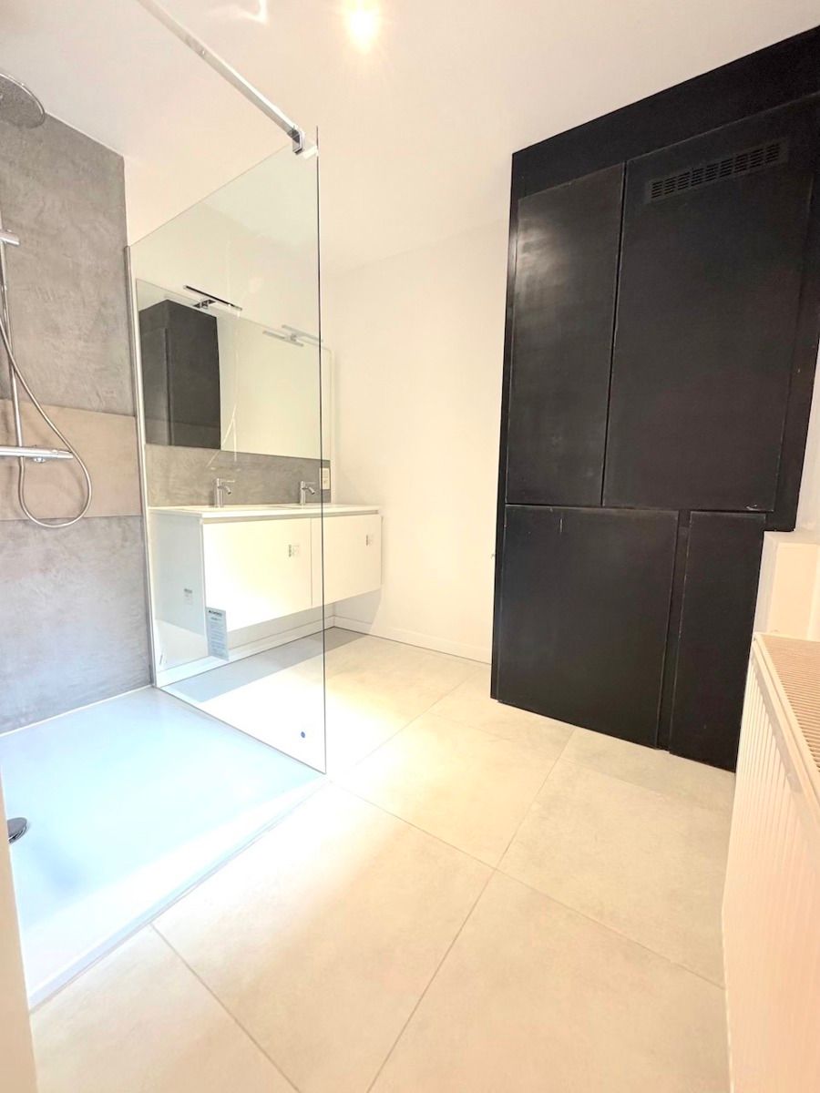 Volledig vernieuwd gelijkvloers appartement in het stadscentrum! foto 7