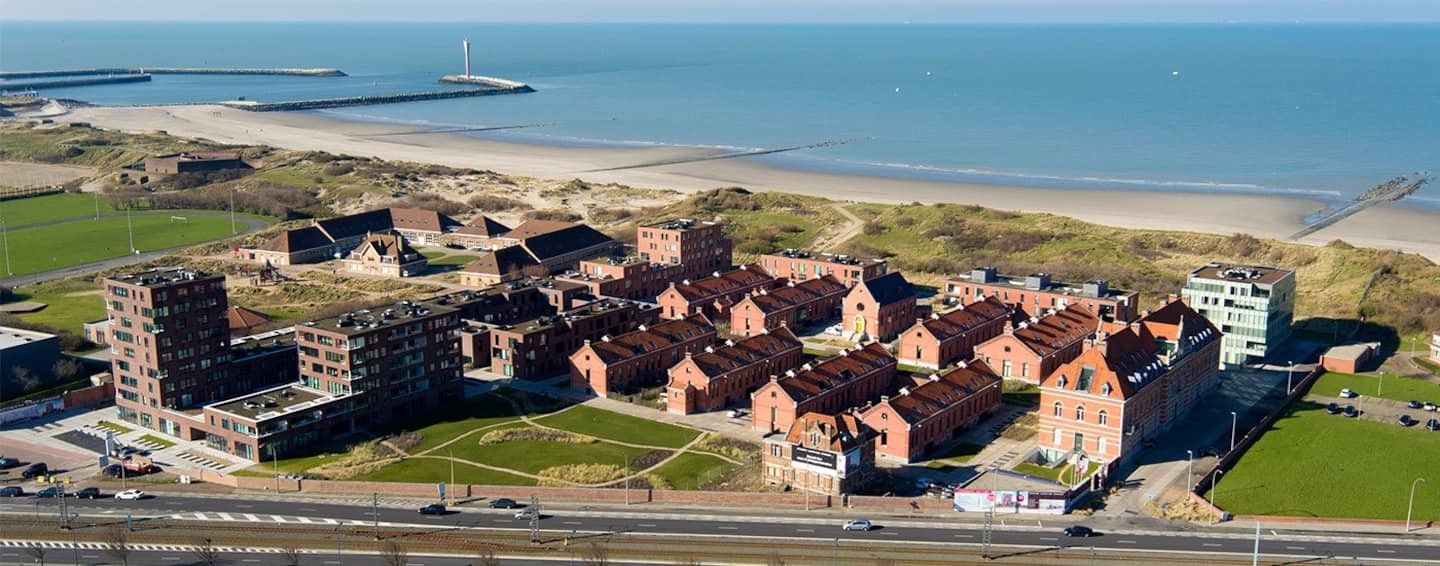 Karaktervolle woning op Oosteroever in Oostende foto {{pictureIndex}}