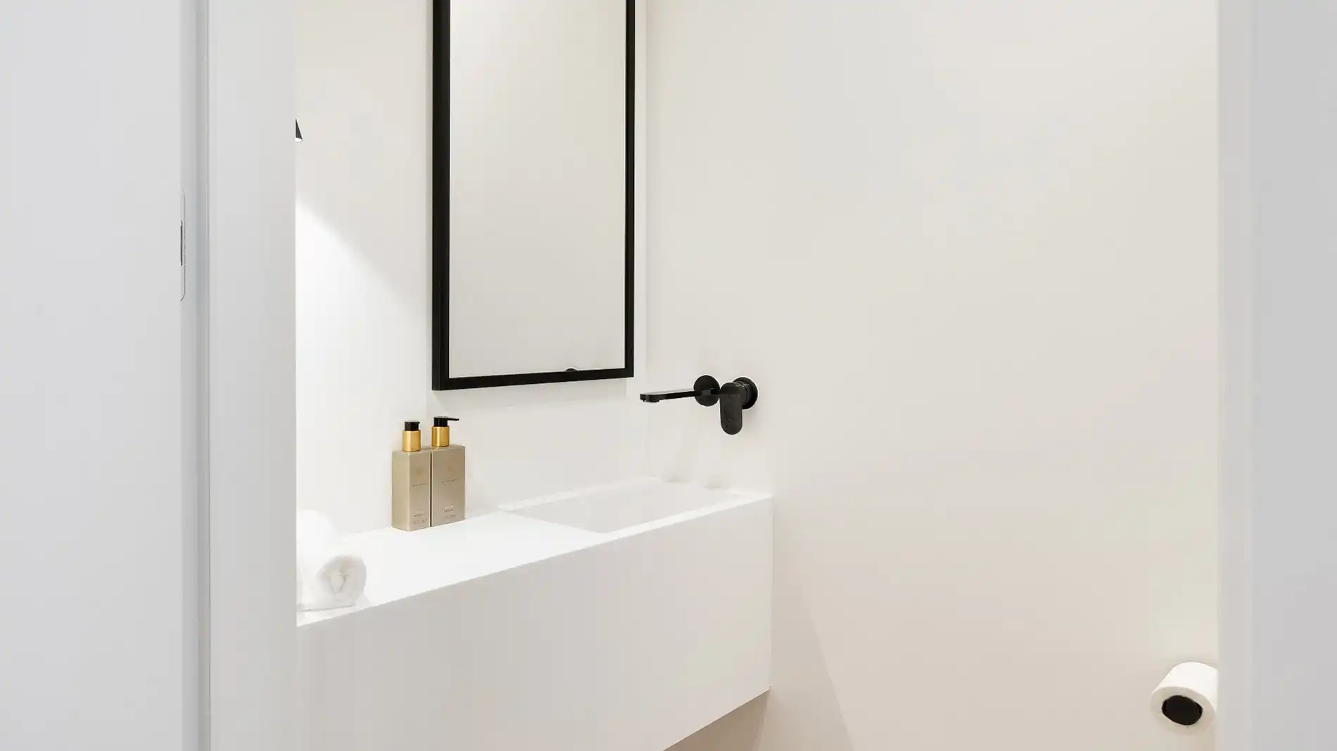 Nieuw appartement gelegen aan de zuidkant van het vernieuwde Burg. Fr. Desmidtplein. Gevelbreedte van ca. 8 meter. foto 18