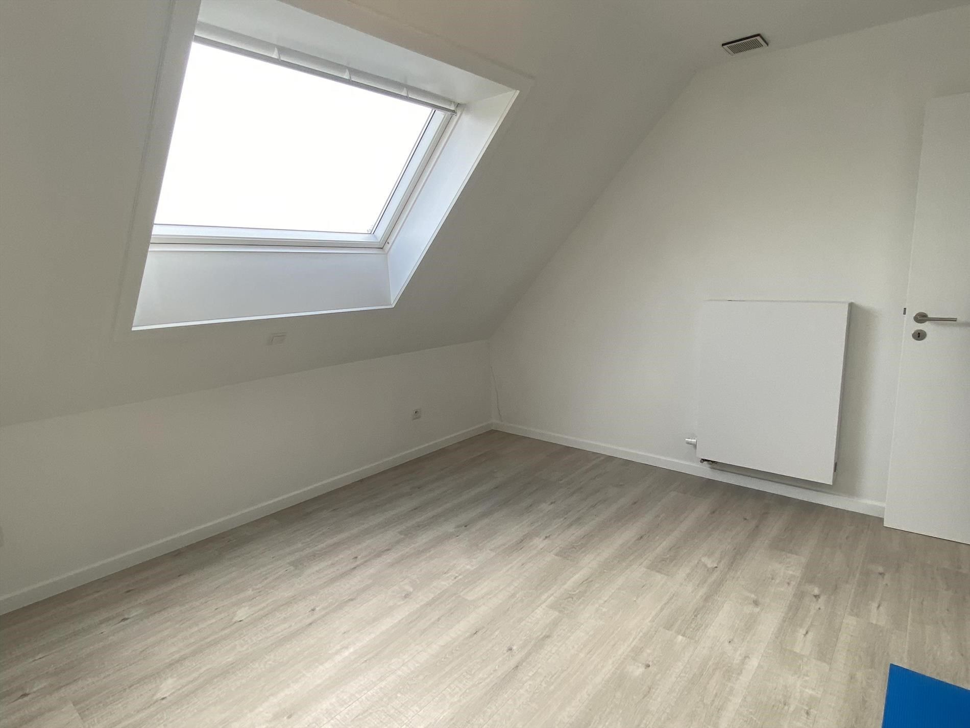 Recente topwoning te huur in Kuurne foto 17