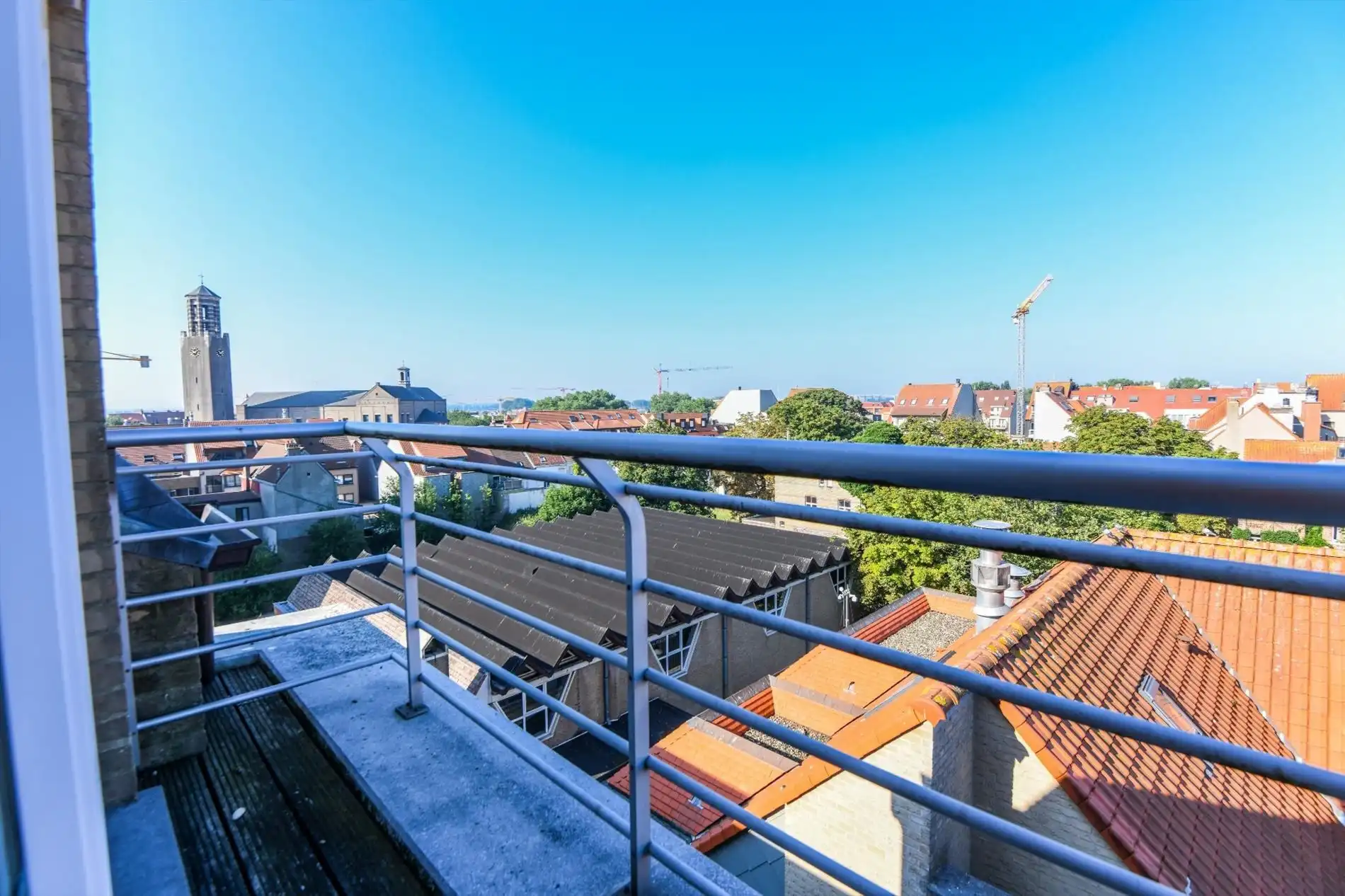 Duplex appartement met open zicht gelegen op de Lippenslaan ter hoogte v.h. Verweeplein. foto 7