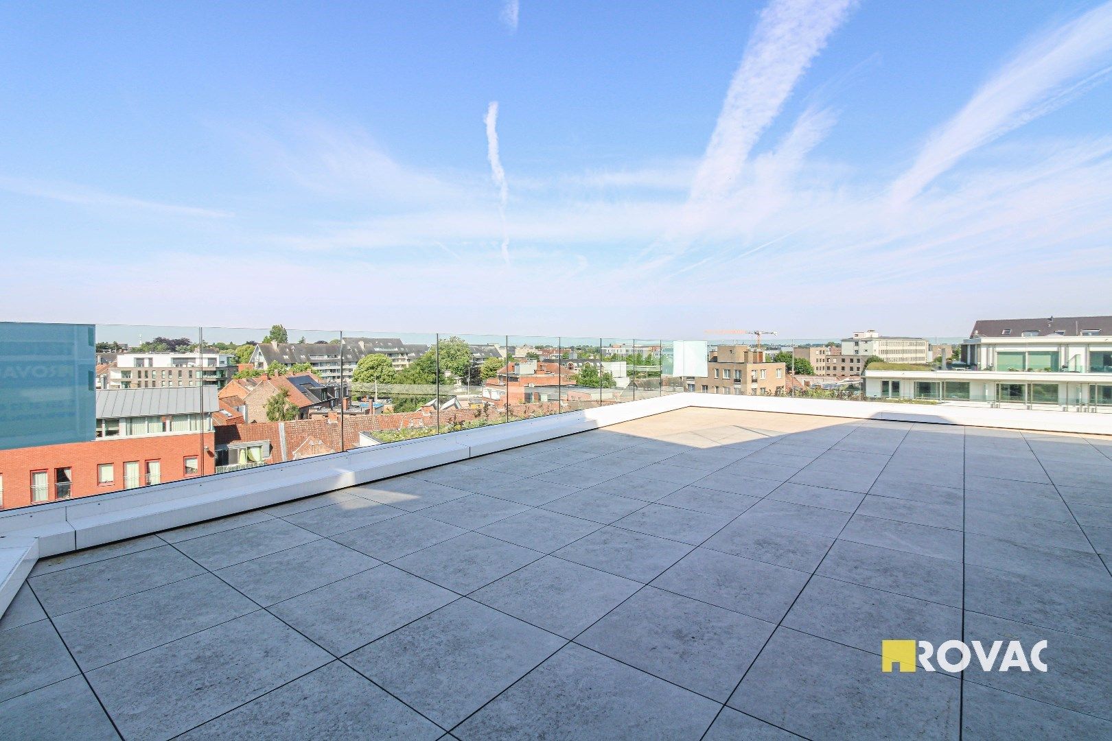 Uniek appartement met prachtig terras en garage! foto 11