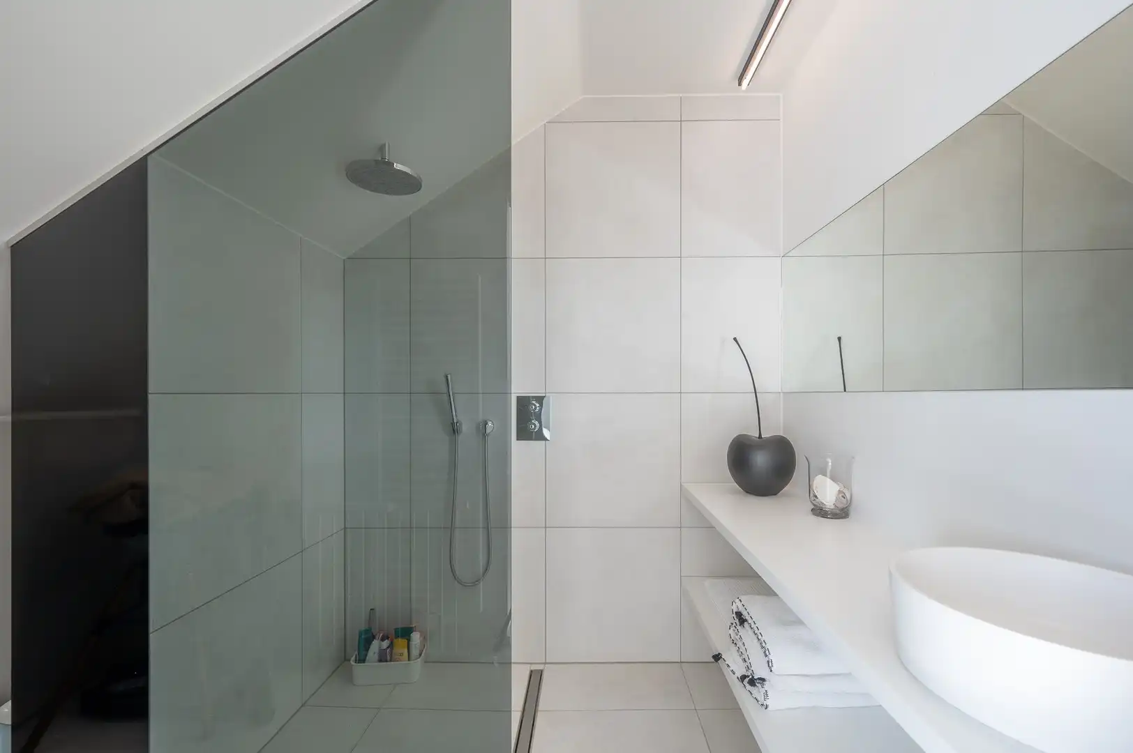 Uitzonderlijke eigendom met een uniek open zicht op de Hazegraspolders, vlakbij het Oosthoekplein. foto 18