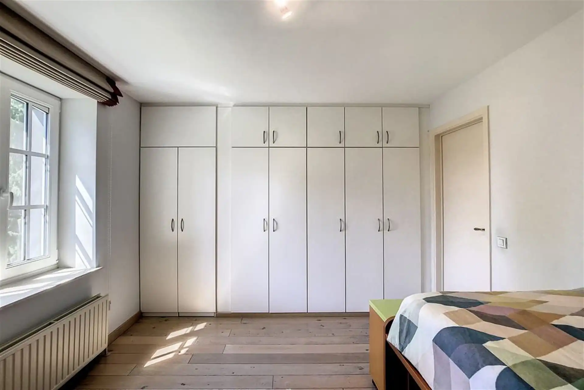 Charmante villa in residentiële omgeving met prachtig aangelegde tuin foto 15