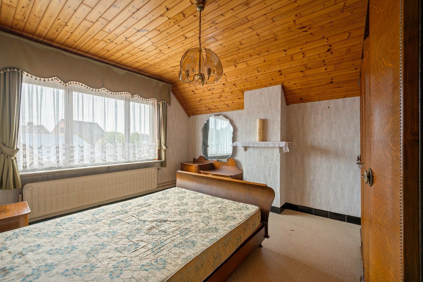 Op te frissen woning met 3 slaapkamers, garage en tuin. foto 15