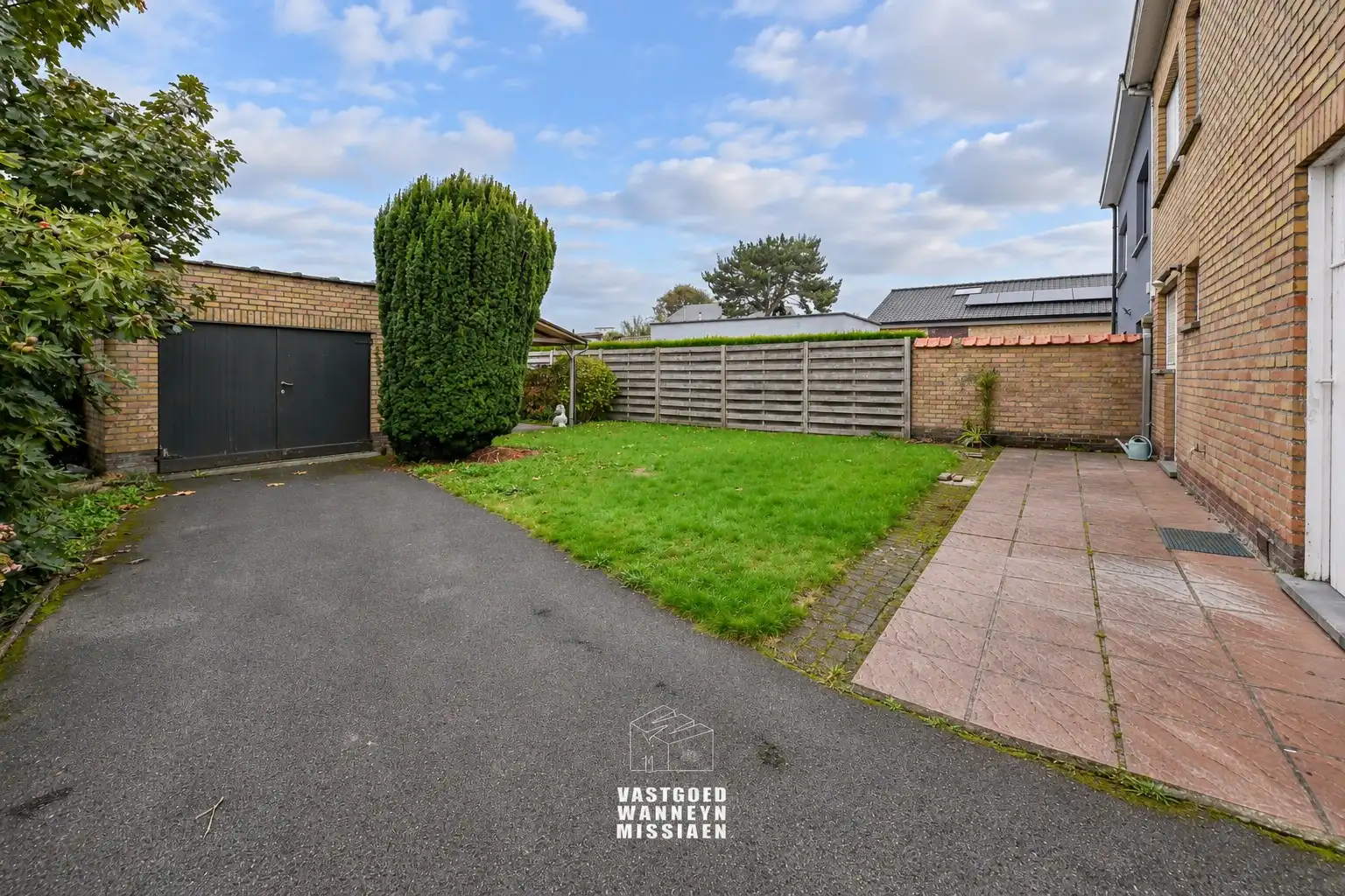 Ruime halfopen bebouwing met 4 slaapkamers, garage en tuin foto 19