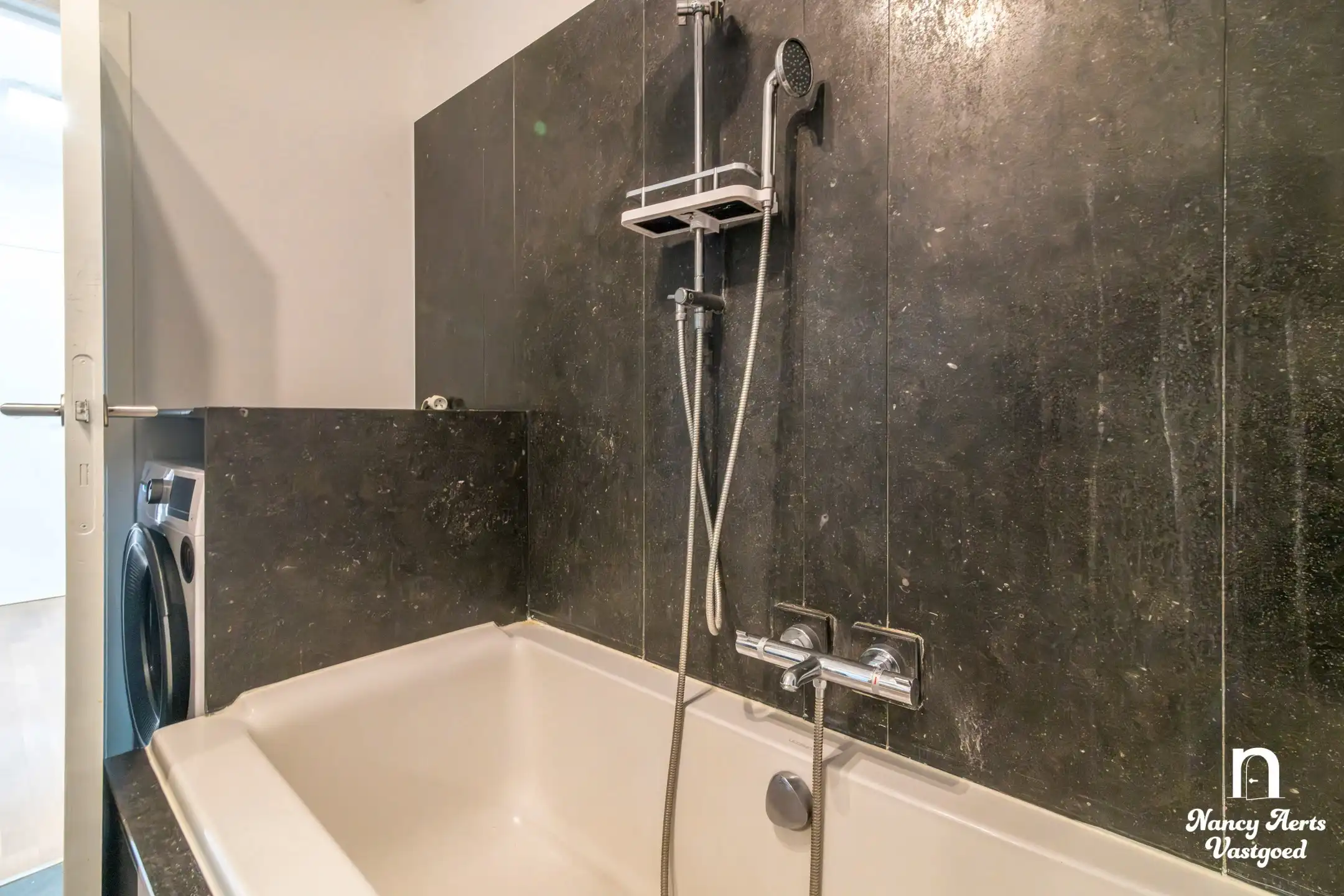 Ruim, lichtrijk appartement met zonnig terras in hartje Paal foto 20