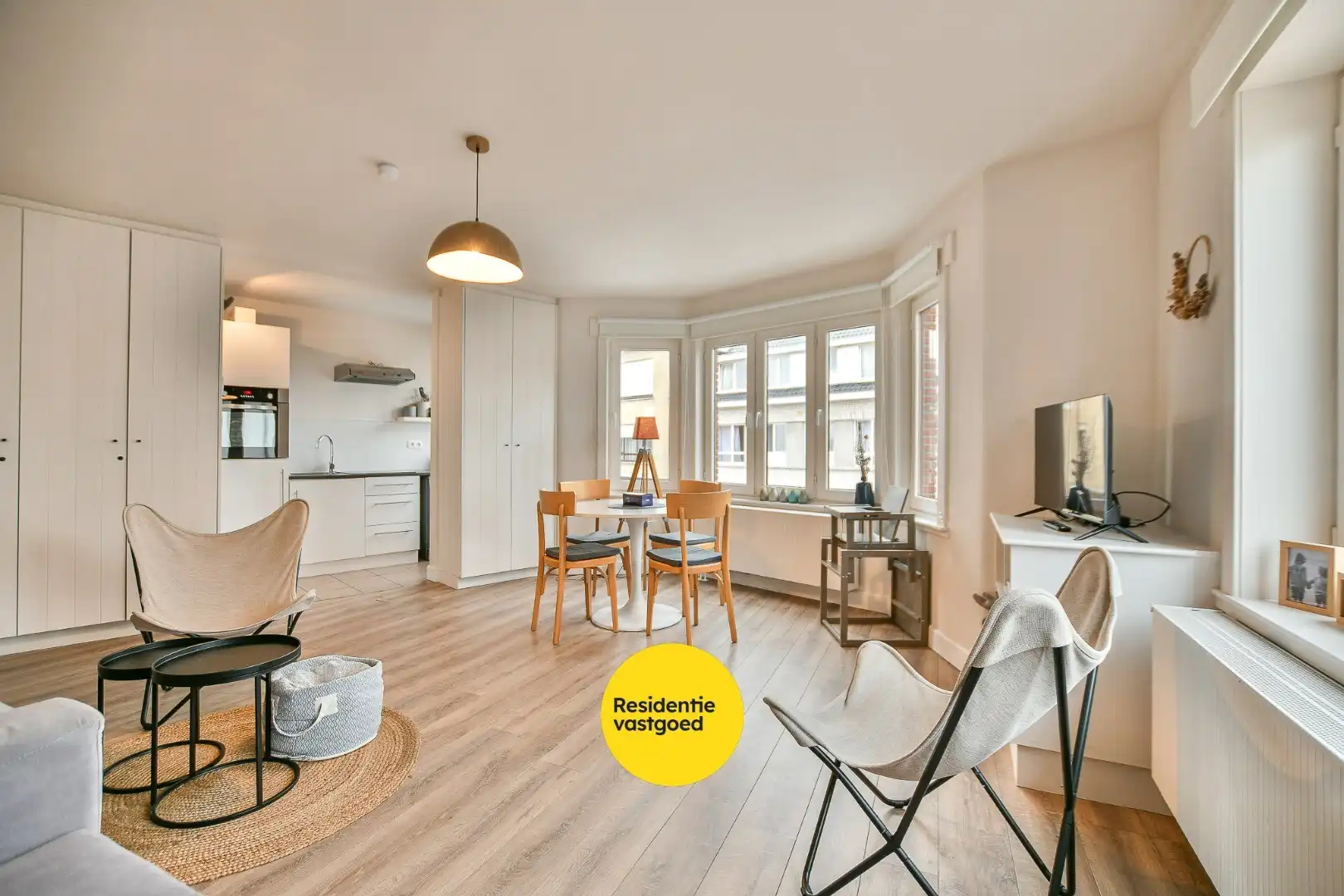 Lichtrijk éénslaapkamerappartement nabij centrum en bos in De Haan foto 3