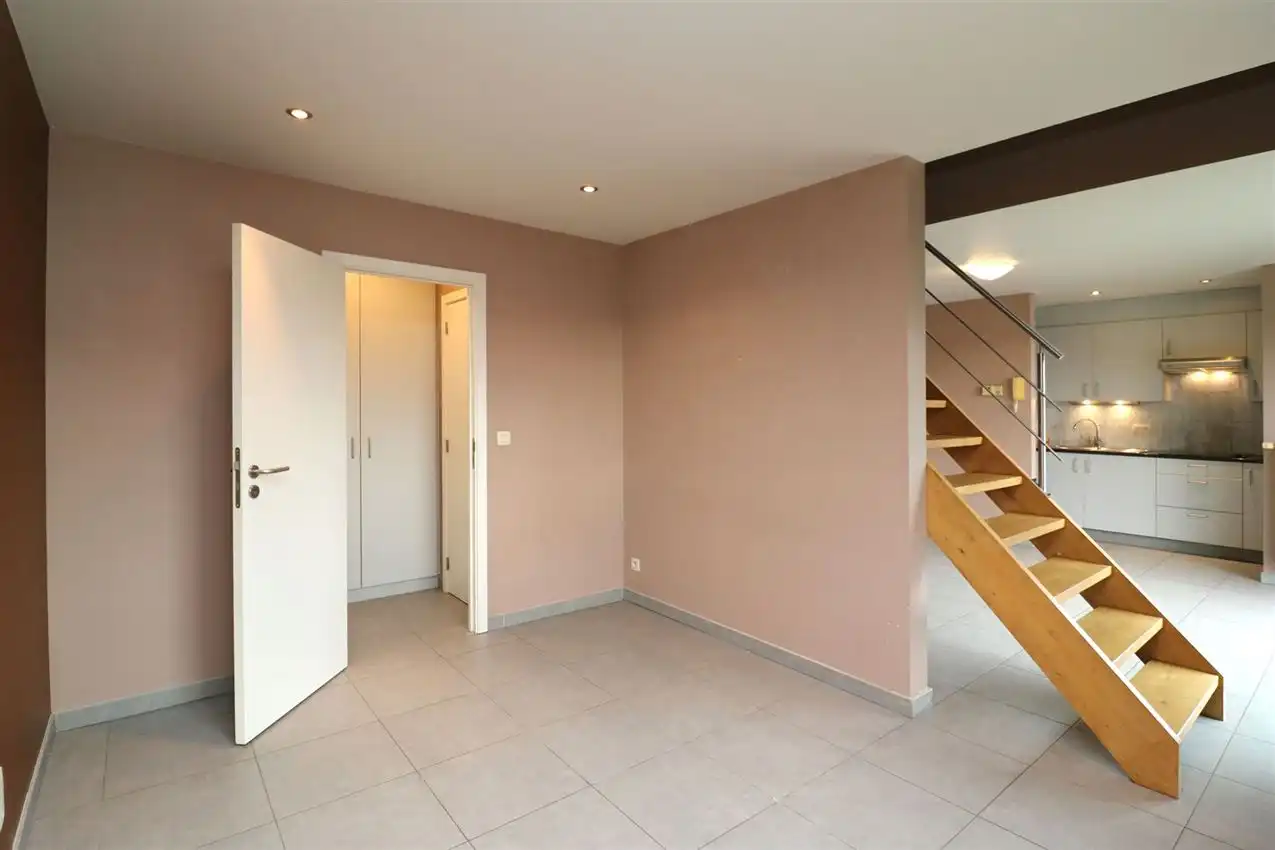 Duplexapp., 2 slpk, autostaanplaats, nabij station foto 13