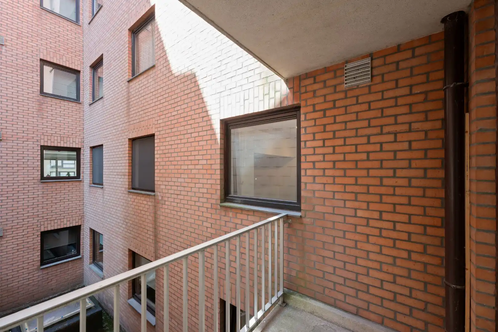 Leuk appartement in een rustige zijstraat van de Zeedijk foto 4