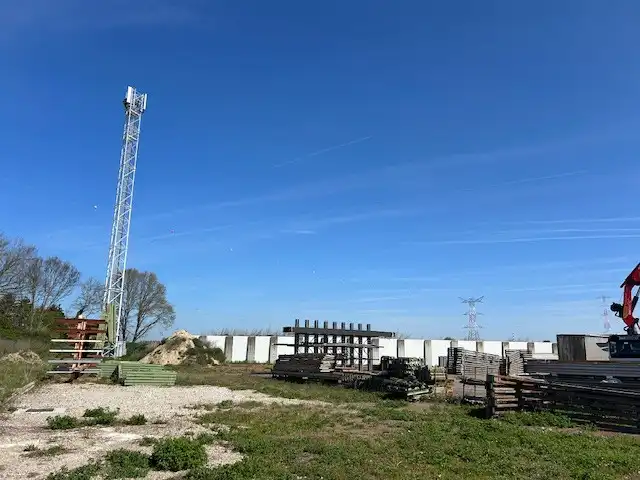 MULTIFUNCTIONEEL RUIM EN HOOG BEDRIJFSPAND foto 7