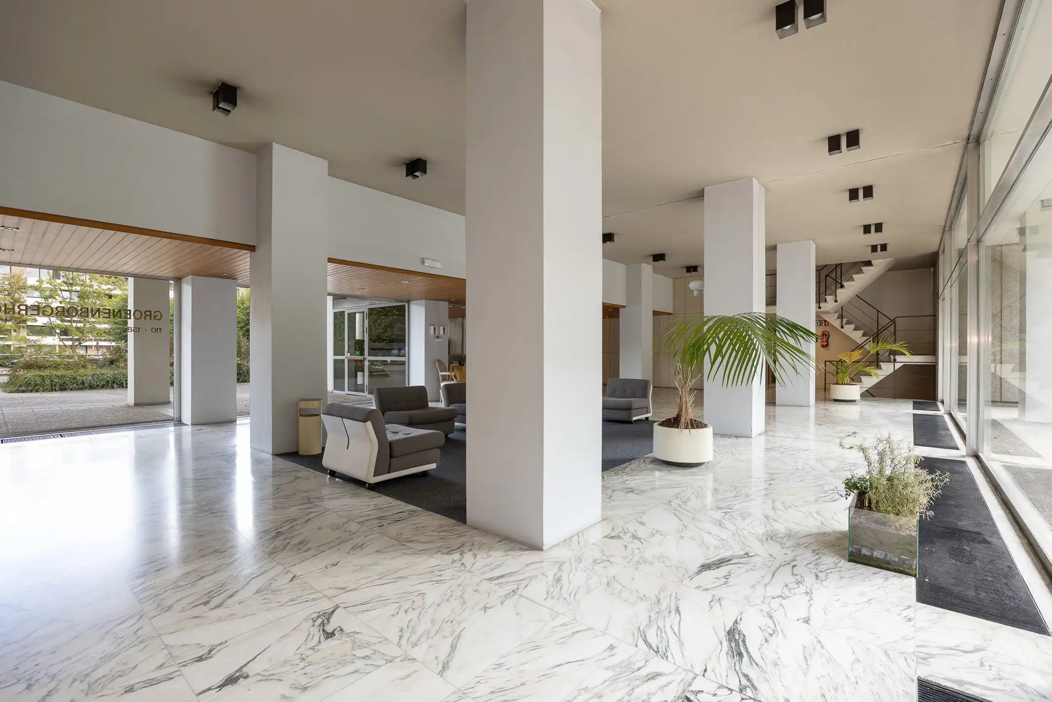 Ruim 3 slpk app met fantastisch uitzicht + staanplaats foto 6