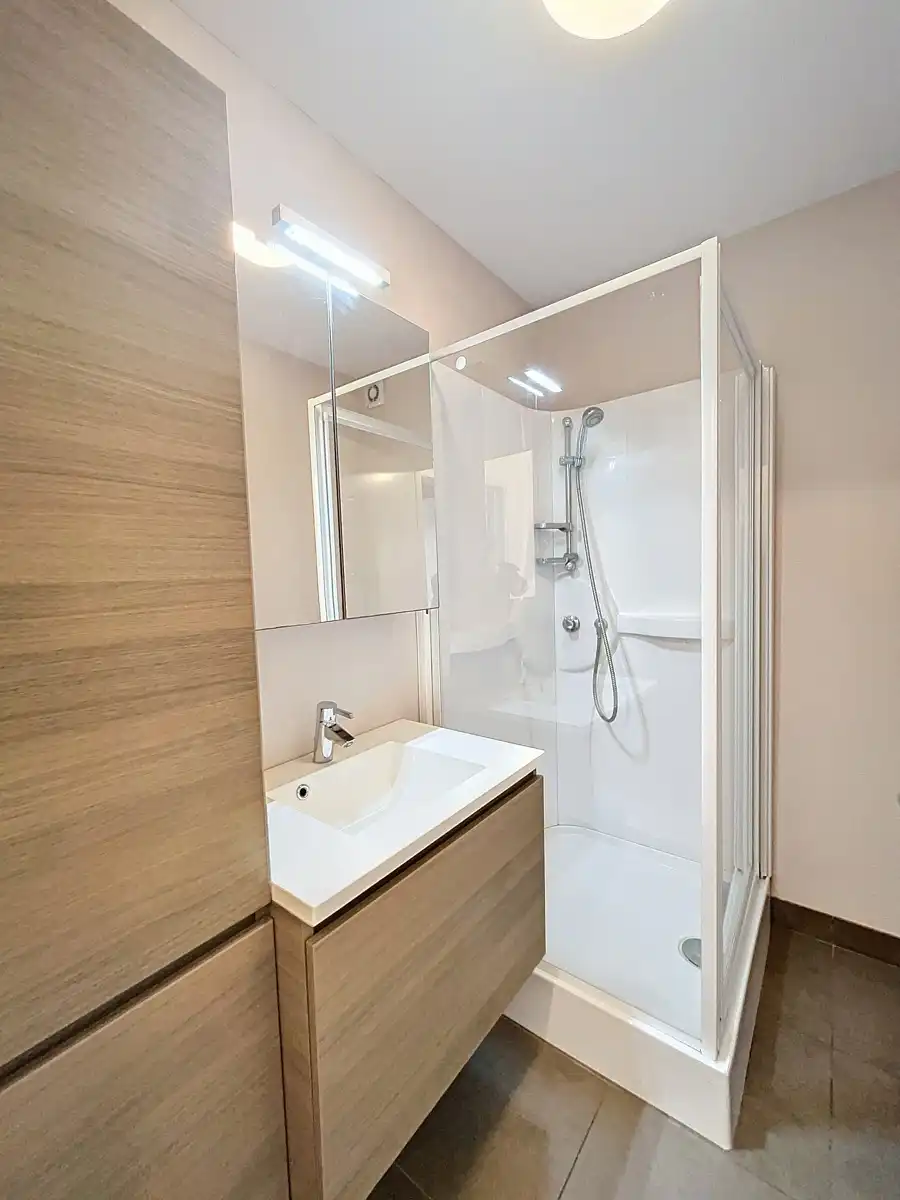 Gelijkvloers appartement met 2 slpk. nabij Kinrooi centrum foto 5