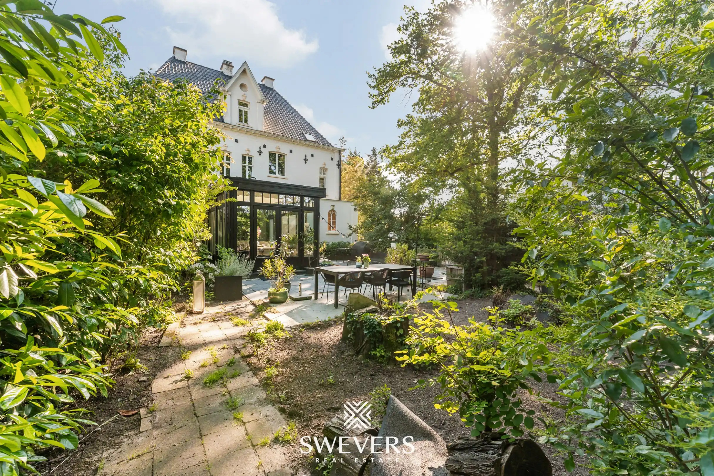 Belle-Epoque parel met 5 slpk in een park op 7.133m² foto 37