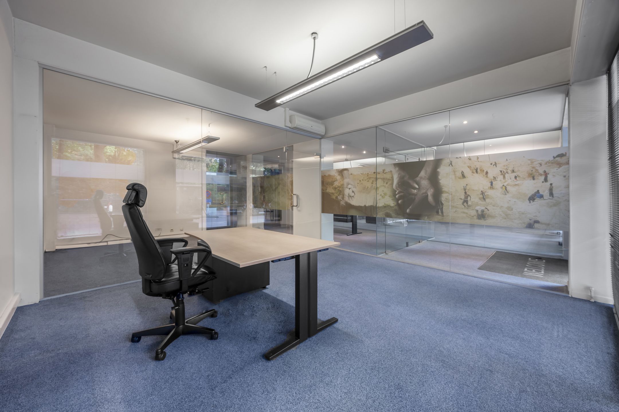 Commercieel handelspand (236m²) op centrale ligging foto 15