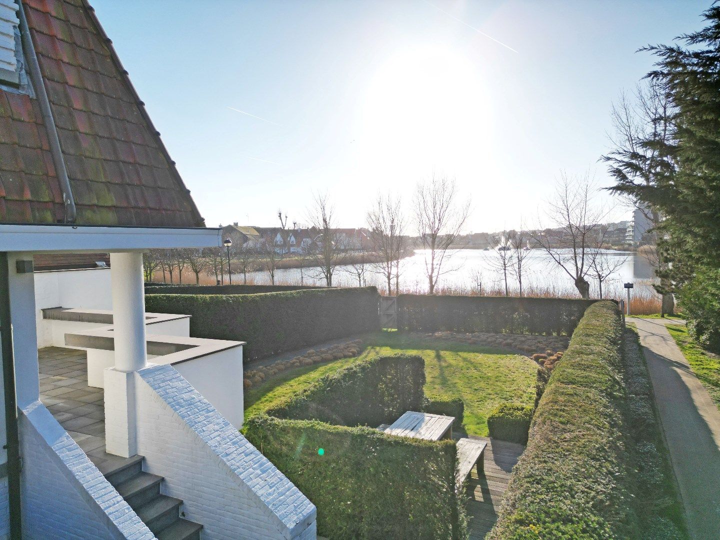 Parel van een villa rechtstreeks verbonden met het Zegemeer van Knokke  foto 39